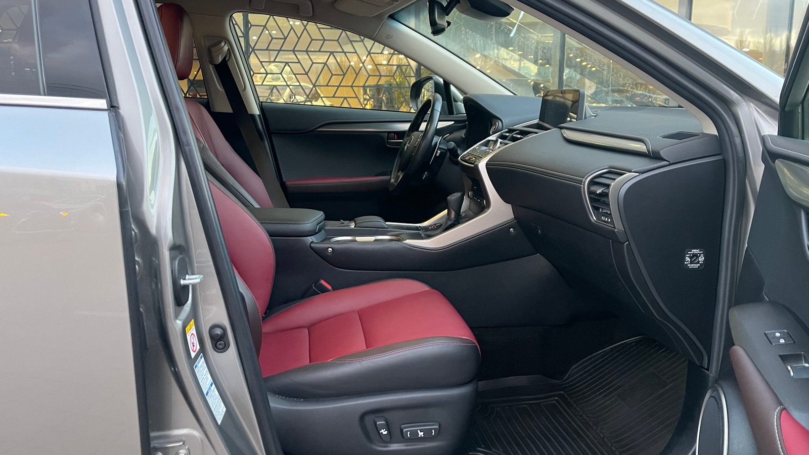 Lexus NX 2018 року, Універсал, Лексус Київ Захід, м.Київ | Фото № 6 Lexus NX 2018 року з пробігом 90243 км, Універсал, Лексус Київ Захід, м.Київ - 1472000 ГРН | Фото № 6