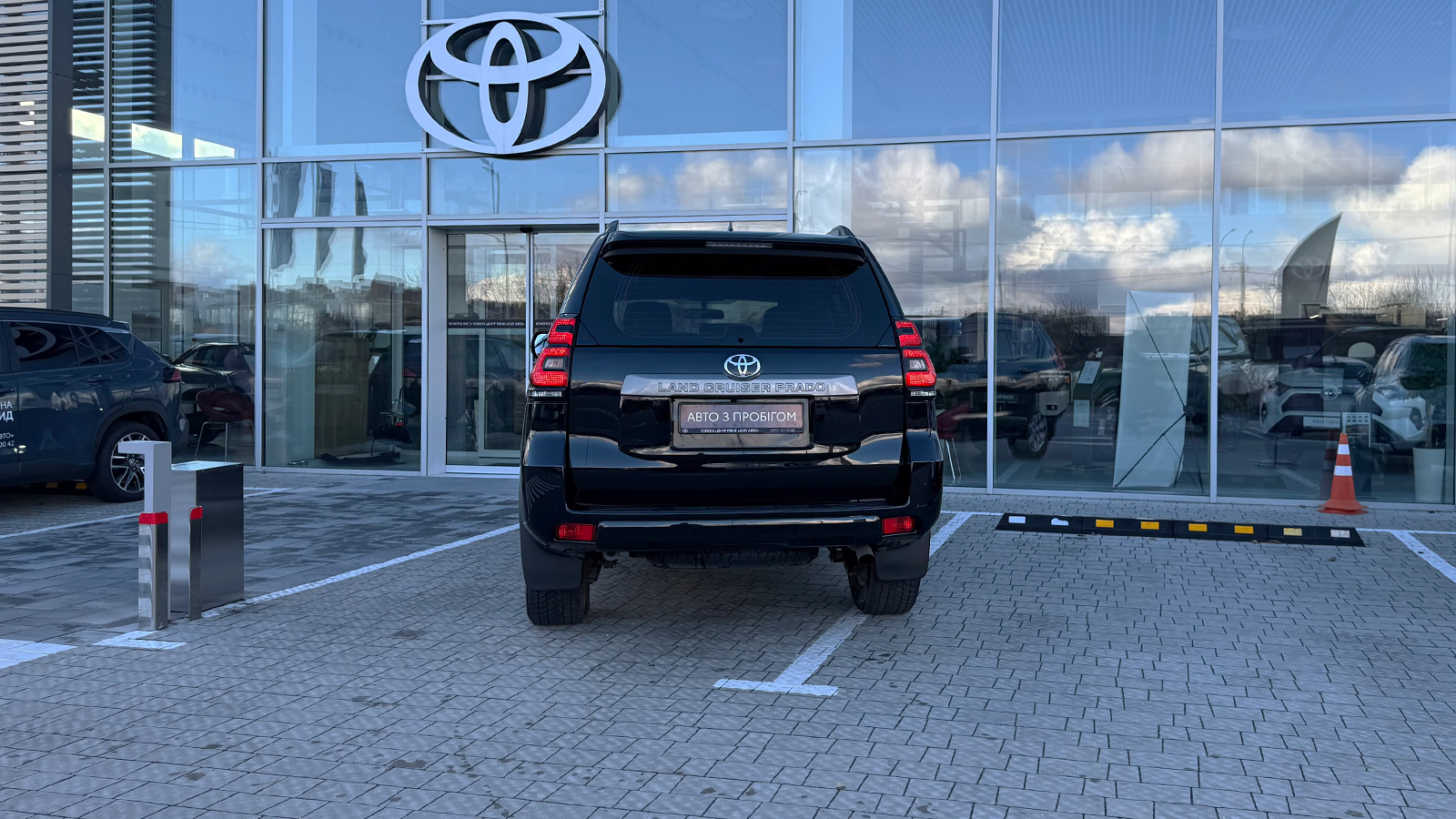 Toyota LAND CRUISER PRADO 2023 року з пробігом 40975 км, Універсал, Тойота Центр Рівне "Агат Авто", м.Рівне - 2199600 ГРН | Фото № 4