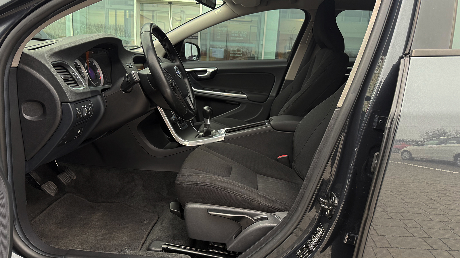 Інші авто VOLVO V60 2011 року з пробігом 258796 км, Універсал, Тойота Центр Рівне "Агат Авто", м.Рівне - 359550 ГРН | Фото № 12