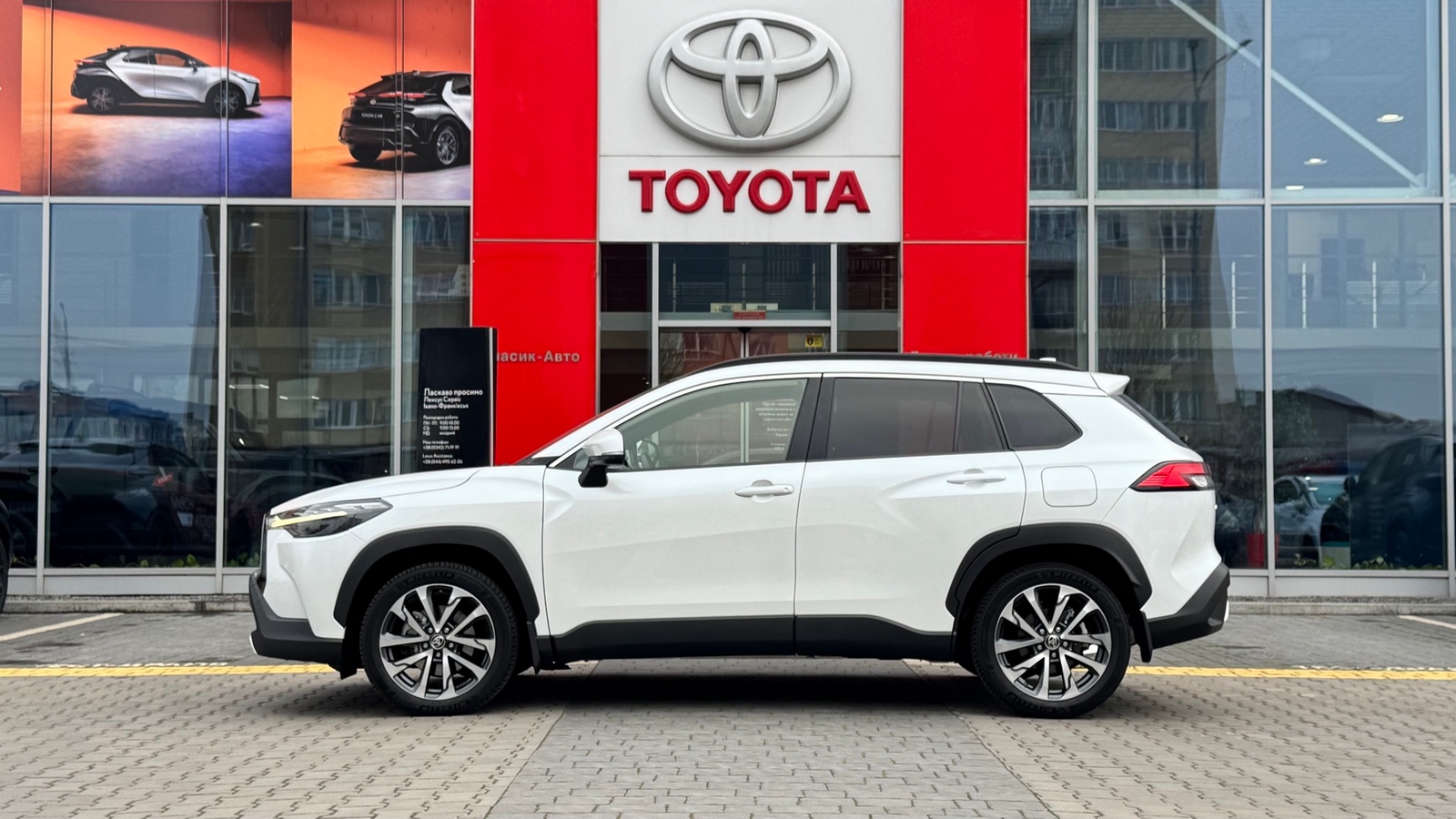 Toyota COROLLA CROSS 2022 року з пробігом 35728 км, Хетчбек, Тойота Центр Івано-Франківськ "Класик-Авто", м.Івано-Франківськ - 1478400 ГРН | Фото № 3