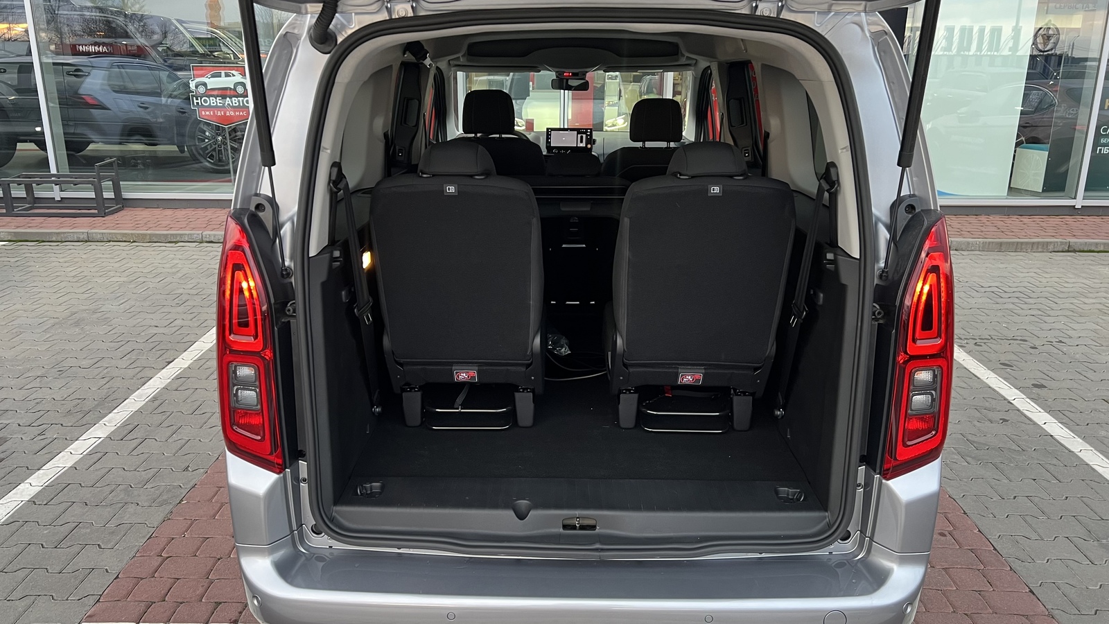 Toyota PROACE CITY VERSO 2024 року з пробігом 331 км, Універсал, Тойота Центр Вінниця "Преміум Мотор", м.Вінниця - 1390000 ГРН | Фото № 10