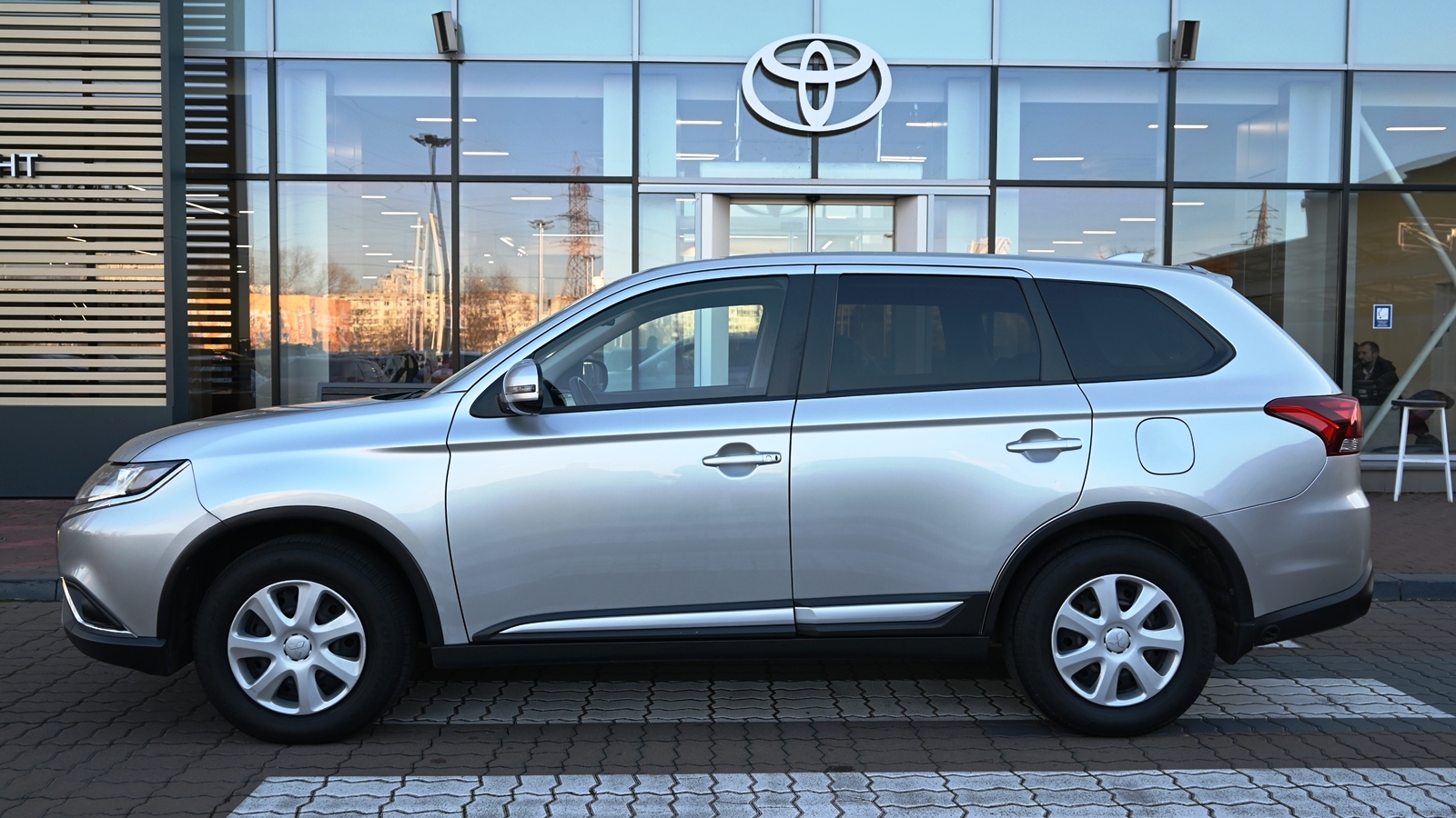 Інші авто MITSUBISHI OUTLANDER 2019 року з пробігом 91938 км, Універсал, Тойота Центр Київ "Сіті Плаза", м.Київ - 762580 ГРН | Фото № 3