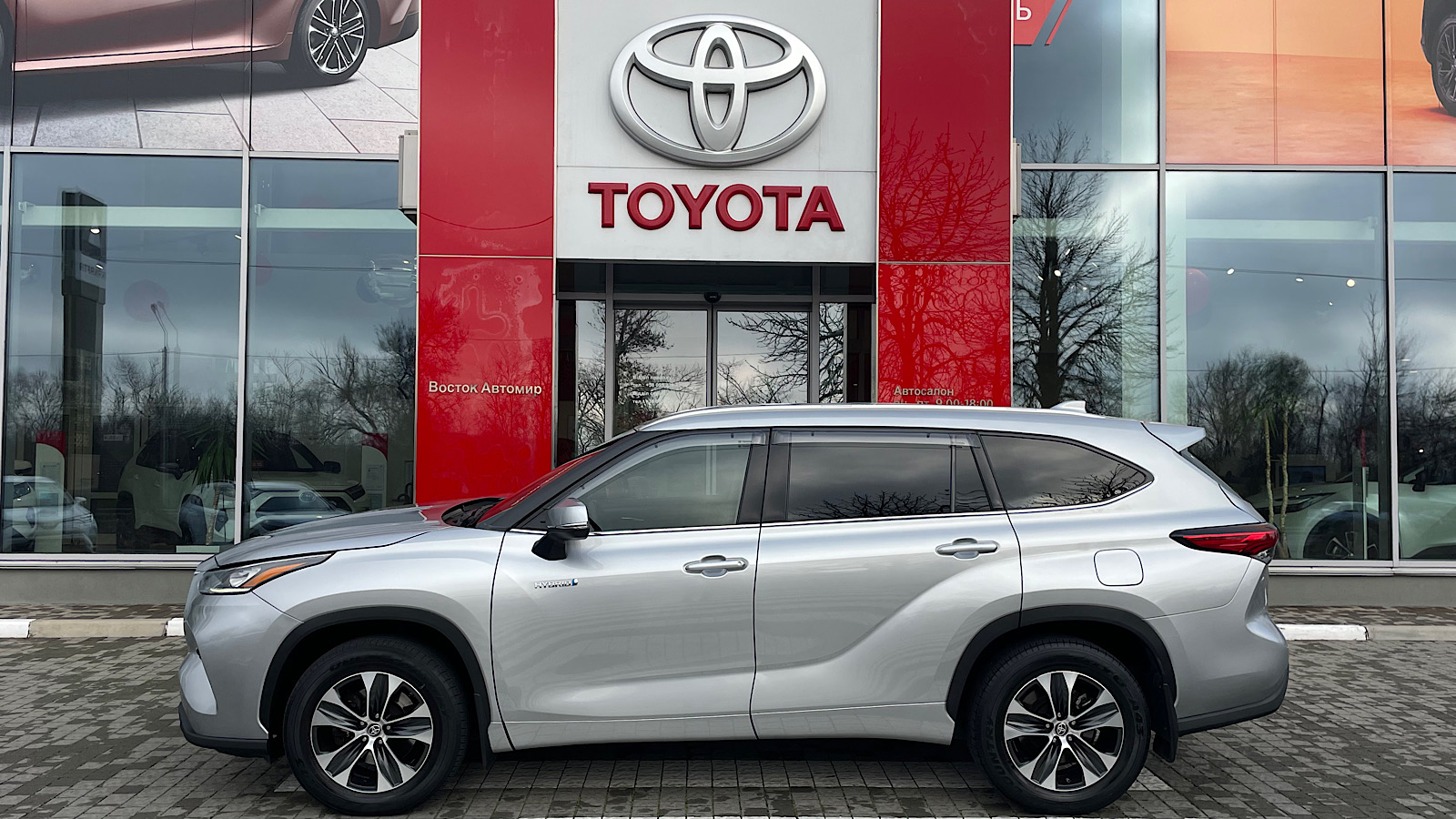 Toyota HIGHLANDER 2021 року з пробігом 98156 км, Універсал, Тойота Центр Запоріжжя "Восток Автомир", м.Запоріжжя - 1692000 ГРН | Фото № 3