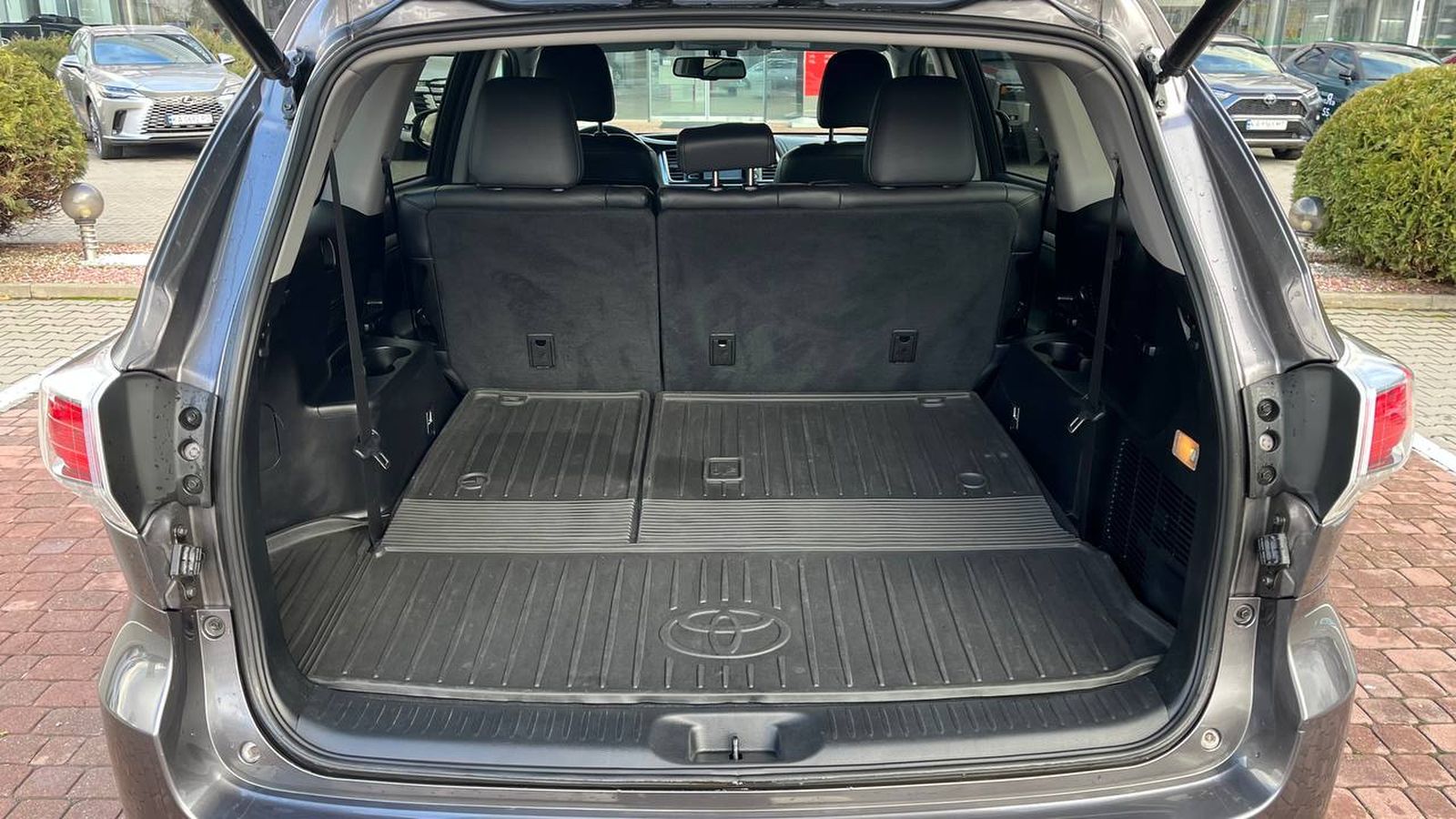 Toyota HIGHLANDER 2016 року з пробігом 253162 км, Універсал, Тойота Центр Хмельницький "Гранд Мотор", м.Хмельницький - 910000 ГРН | Фото № 10