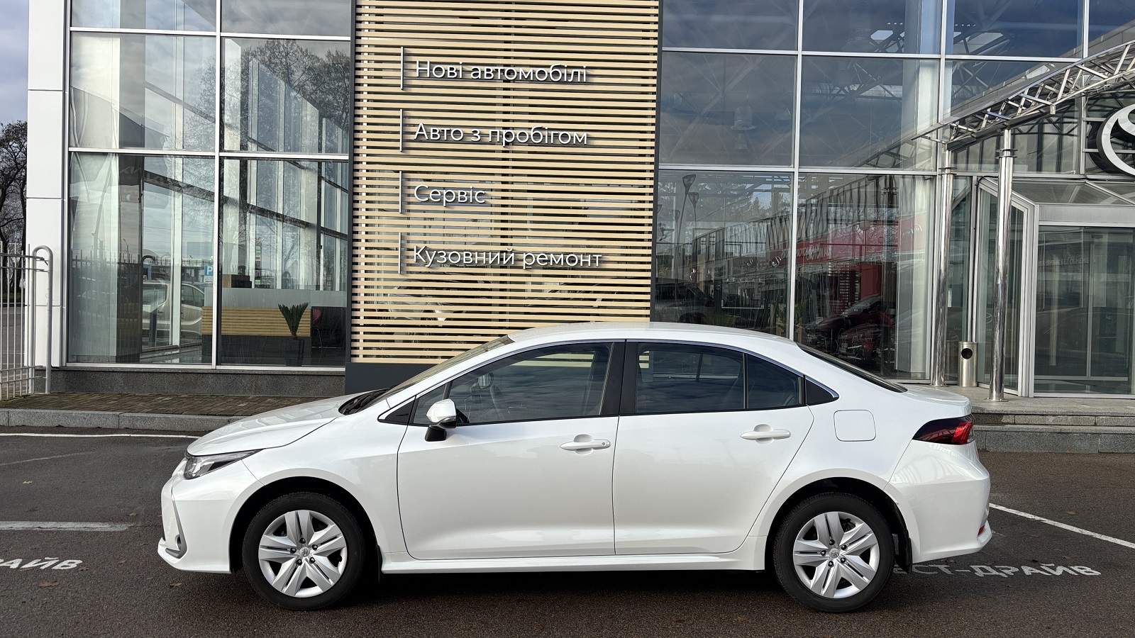 Toyota COROLLA 2024 року з пробігом 4146 км, Седан, Тойота Центр Біла Церква "Автосаміт Укравто", м.Біла Церква - 1015050 ГРН | Фото № 3