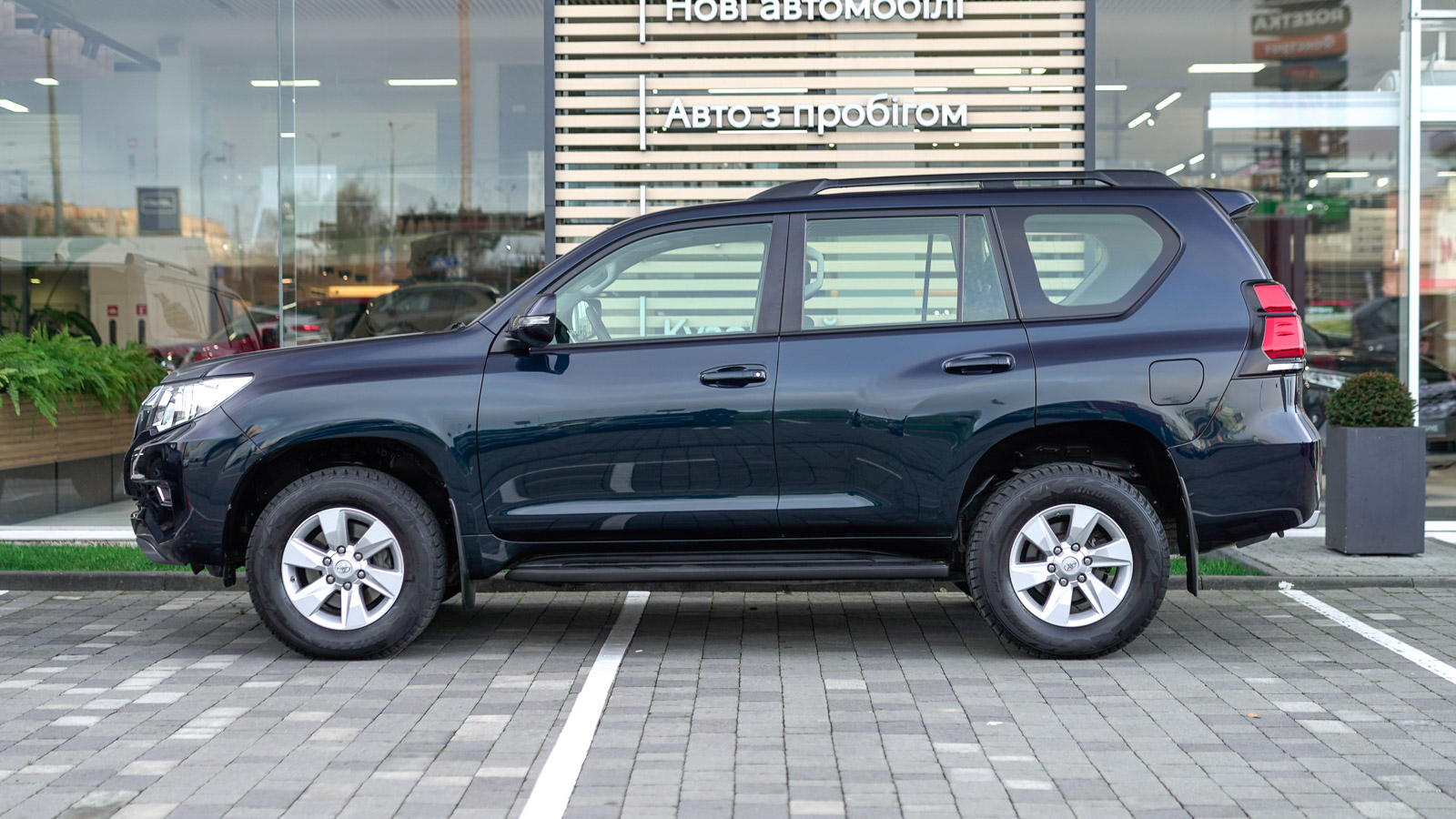 Toyota LAND CRUISER PRADO 2019 року з пробігом 65165 км, Універсал, Тойота Центр Львів "Діамант", м.Львів - 1649700 ГРН | Фото № 3