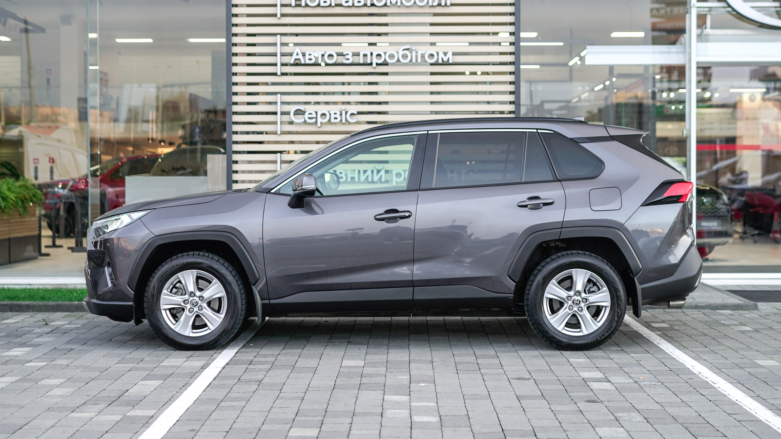 Toyota RAV4 2021 року з пробігом 52658 км, Універсал, Тойота Центр Львів "Діамант", м.Львів - 1226700 ГРН | Фото № 3