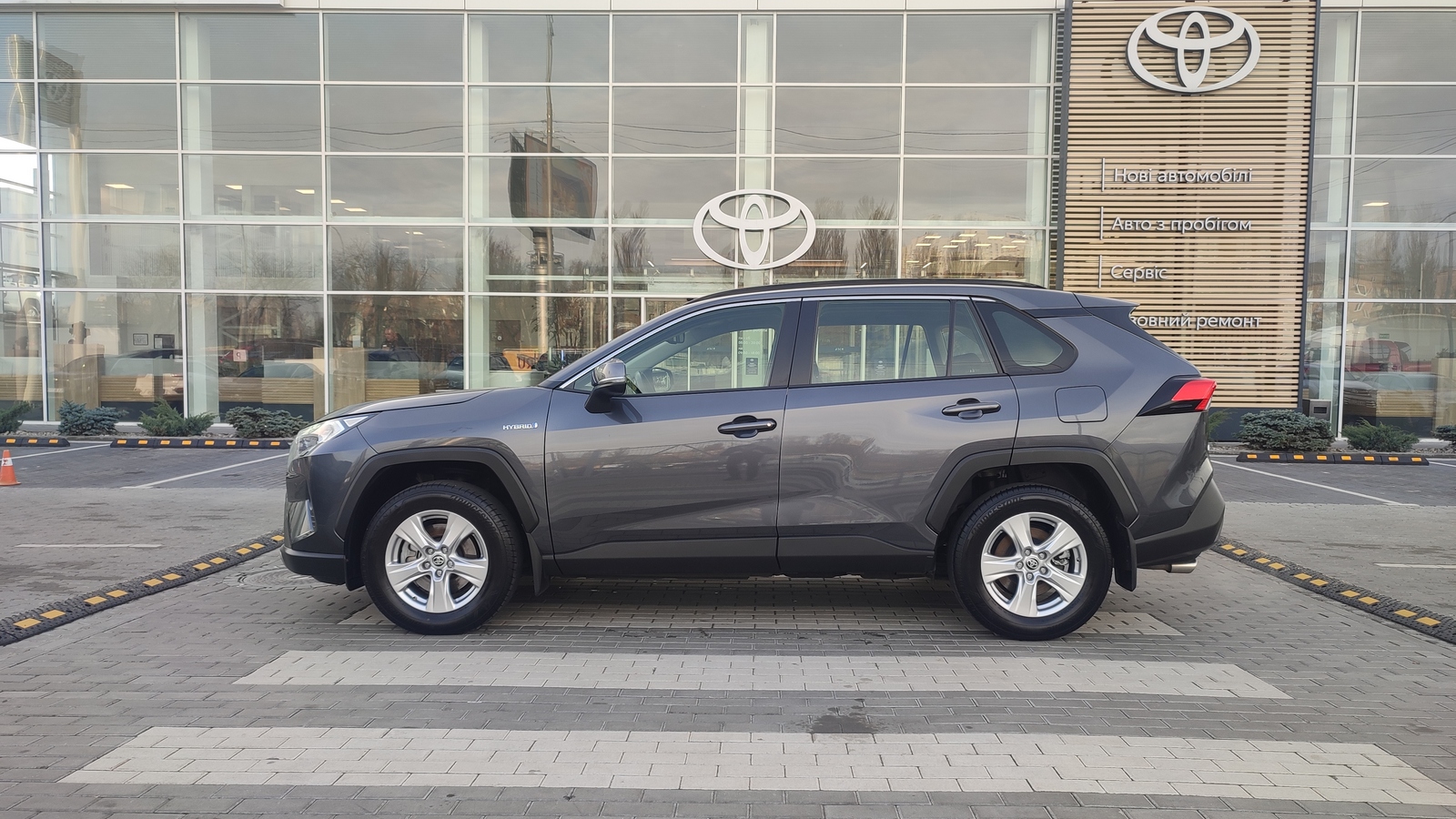 Toyota RAV4 2020 року, Універсал, Тойота Центр Київ "ВіДі Автострада", м.Київ | Фото № 3 Toyota RAV4 2020 року з пробігом 37493 км, Універсал, Тойота Центр Київ "ВіДі Автострада", м.Київ - 1380000 ГРН | Фото № 3