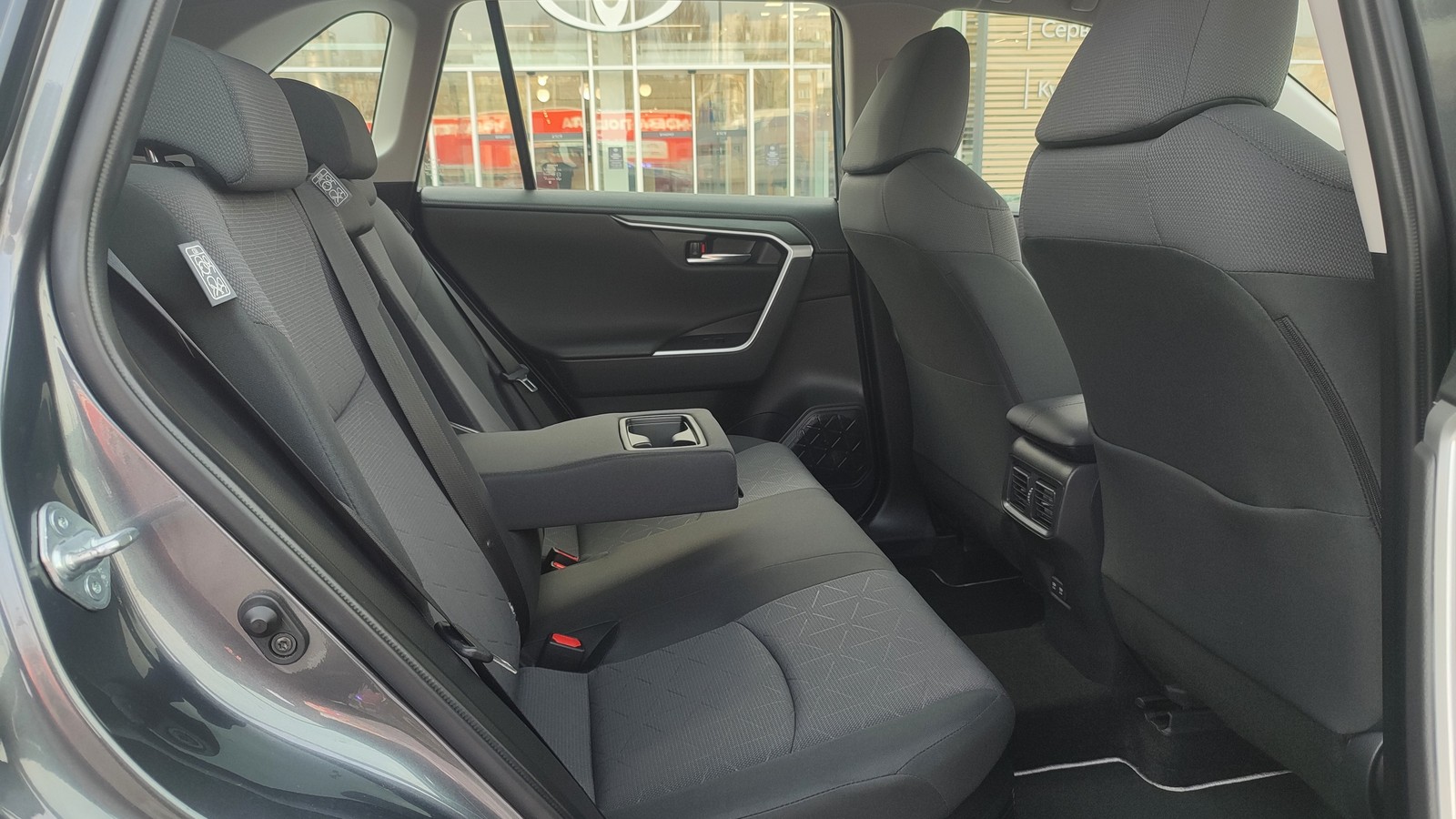 Toyota RAV4 2020 року, Універсал, Тойота Центр Київ "ВіДі Автострада", м.Київ | Фото № 7 Toyota RAV4 2020 року з пробігом 37493 км, Універсал, Тойота Центр Київ "ВіДі Автострада", м.Київ - 1380000 ГРН | Фото № 7