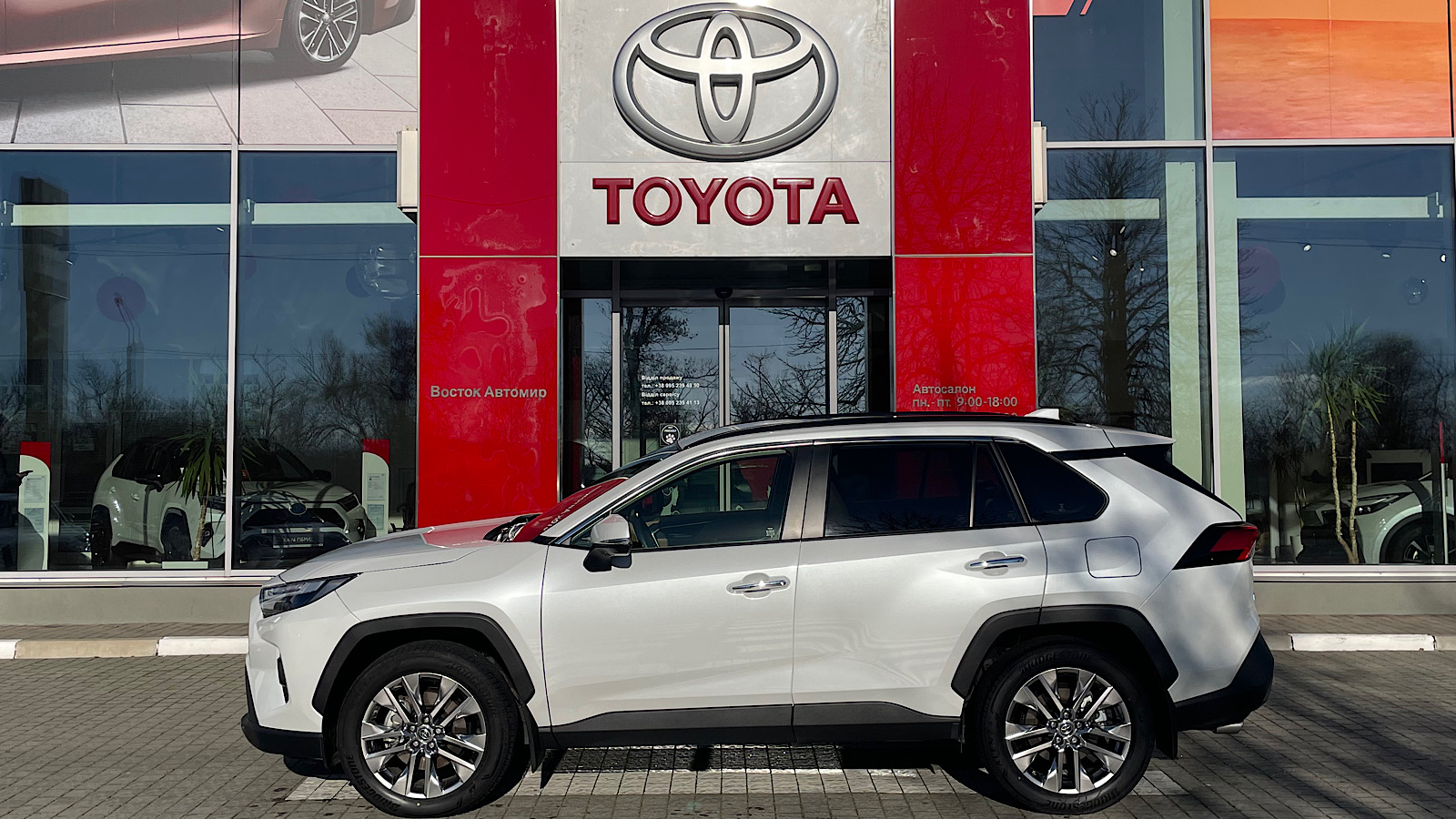 Toyota RAV4 2023 року з пробігом 13000 км, Універсал, Тойота Центр Запоріжжя "Восток Автомир", м.Запоріжжя - 1921500 ГРН | Фото № 3