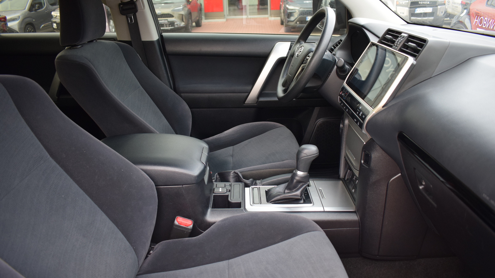 Toyota LAND CRUISER PRADO 2020 року, Універсал, Тойота Центр Житомир "Стар - Кар", м.Житомир | Фото № 6 Toyota LAND CRUISER PRADO 2020 року з пробігом 92148 км, Універсал, Тойота Центр Житомир "Стар - Кар", м.Житомир - 1623920 ГРН | Фото № 6