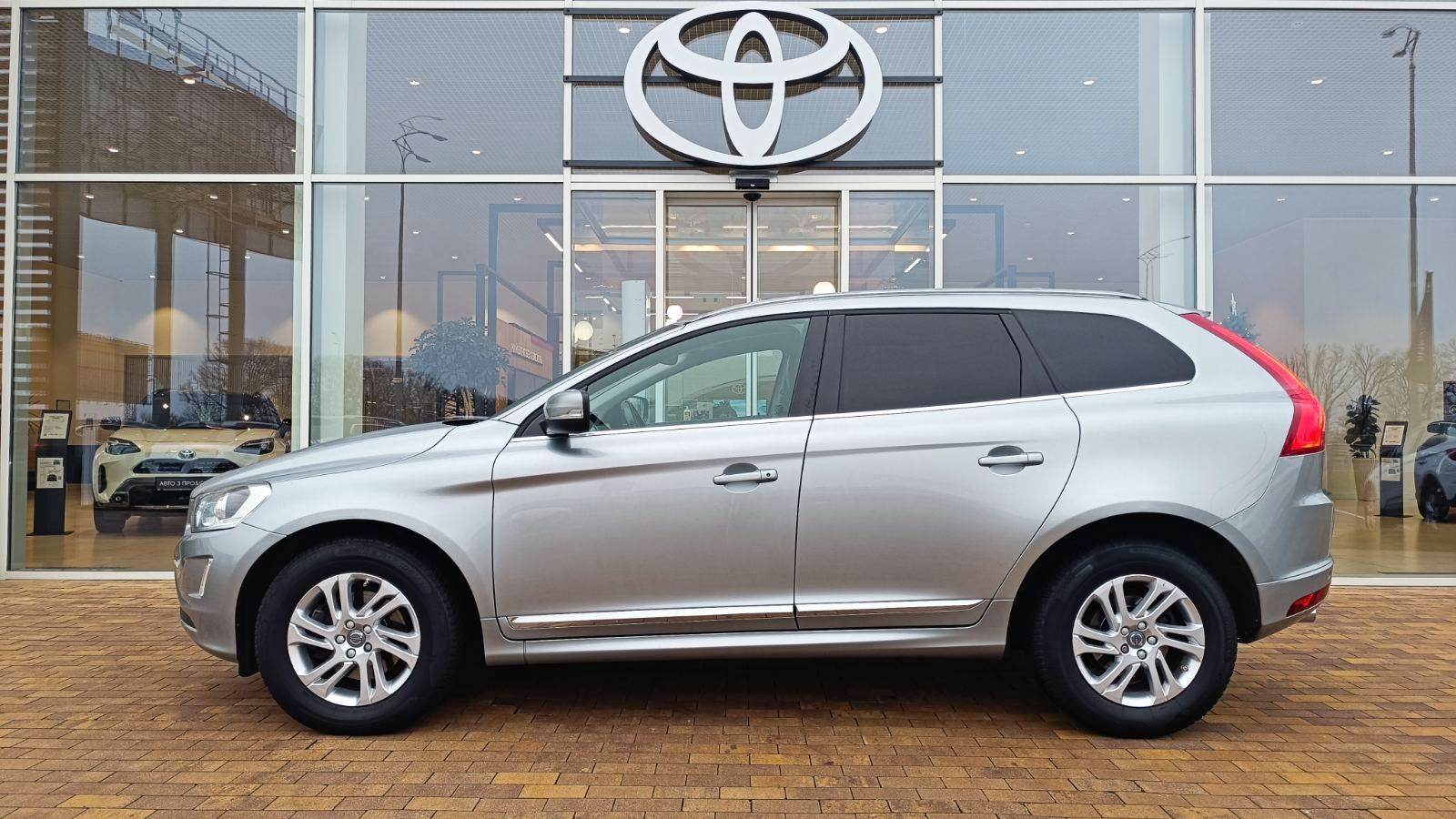 Інші авто VOLVO XC60 2015 року з пробігом 172127 км, Універсал, Тойота Центр Київ «ВІДІ Аеропорт», м.Київ - 830000 ГРН | Фото № 3