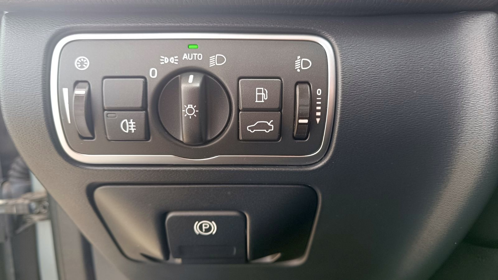 Інші авто VOLVO XC60 2015 року з пробігом 172127 км, Універсал, Тойота Центр Київ «ВІДІ Аеропорт», м.Київ - 830000 ГРН | Фото № 14