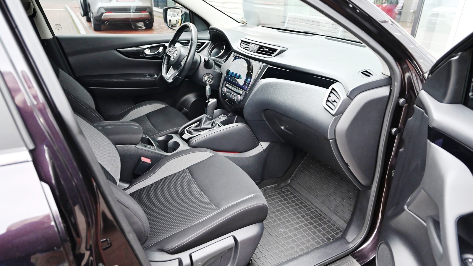 Інші авто NISSAN QASHQAI 2017 року з пробігом 81636 км, Універсал, Тойота Центр Київ "Сіті Плаза", м.Київ - 706860 ГРН | Фото № 6