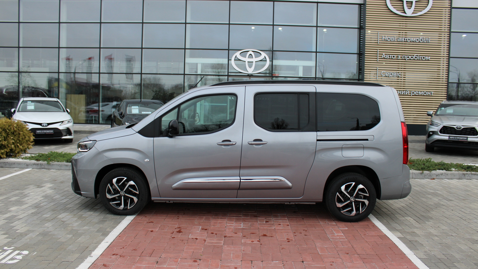 Toyota PROACE CITY VERSO 2024 року з пробігом 224 км, Мінівен, Тойота Центр Черкаси "Мотор Сіті", м.Черкаси - 1340000 ГРН | Фото № 3