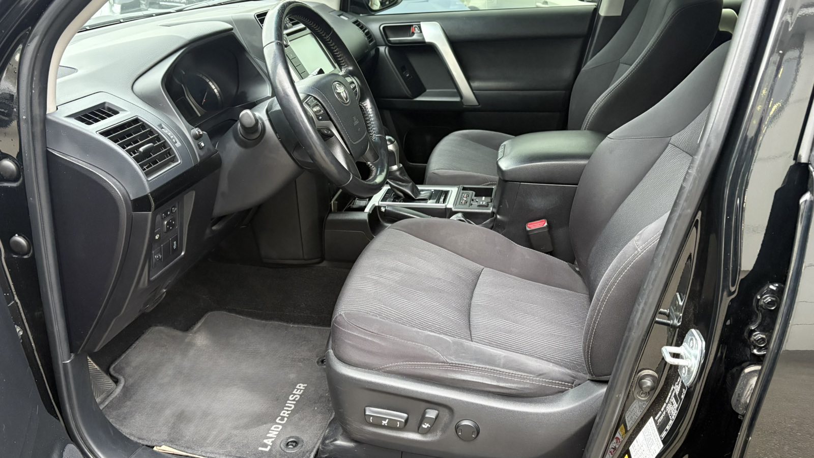 Toyota LAND CRUISER PRADO 2019 року з пробігом 175000 км, Універсал, Тойота Центр Київ "Автосаміт Укравто", м.Київ - 1600500 ГРН | Фото № 12