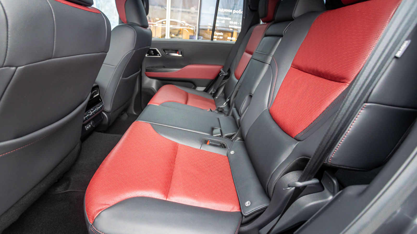 Toyota LAND CRUISER 2023 року з пробігом 34151 км, Універсал, Тойота Центр Дніпро "Алмаз Мотор" на Запорізькому шосе, м.Дніпро - 3315000 ГРН | Фото № 13