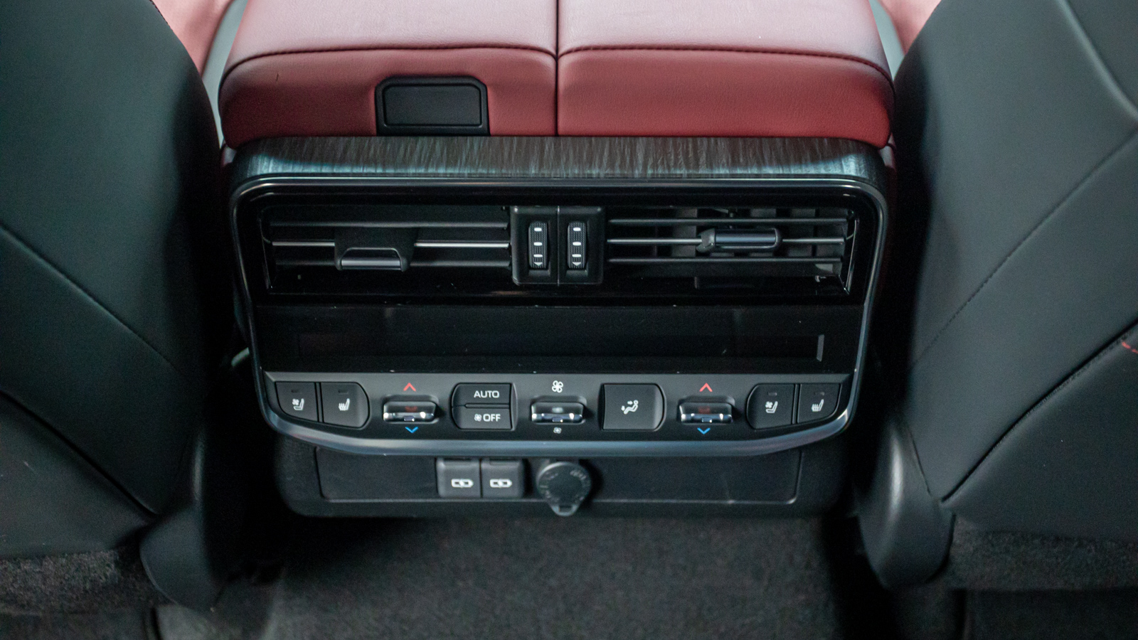 Toyota LAND CRUISER 2023 року з пробігом 34151 км, Універсал, Тойота Центр Дніпро "Алмаз Мотор" на Запорізькому шосе, м.Дніпро - 3315000 ГРН | Фото № 35