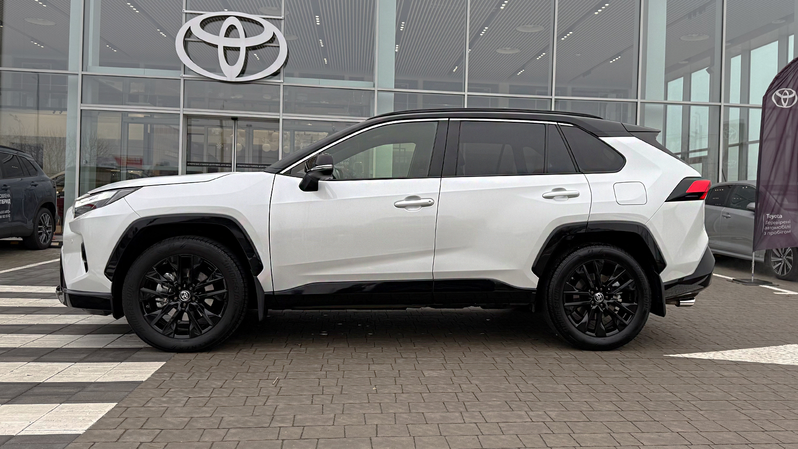 Toyota RAV4 2024 року з пробігом 15487 км, Універсал, Тойота Центр Рівне "Агат Авто", м.Рівне - 1886800 ГРН | Фото № 3