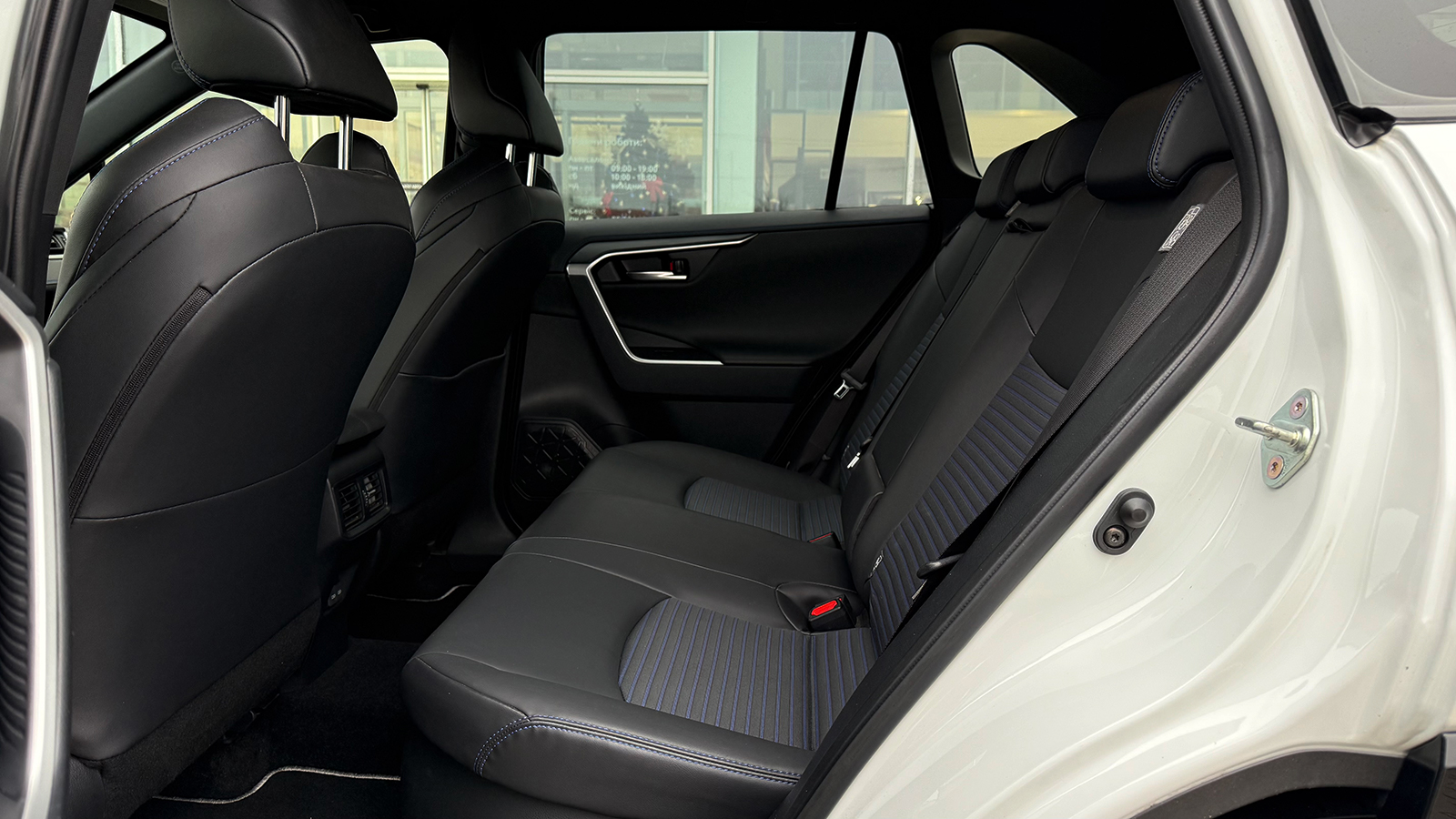 Toyota RAV4 2024 року з пробігом 15487 км, Універсал, Тойота Центр Рівне "Агат Авто", м.Рівне - 1886800 ГРН | Фото № 11