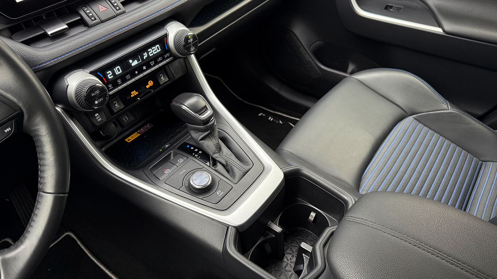 Toyota RAV4 2024 року з пробігом 15487 км, Універсал, Тойота Центр Рівне "Агат Авто", м.Рівне - 1886800 ГРН | Фото № 20