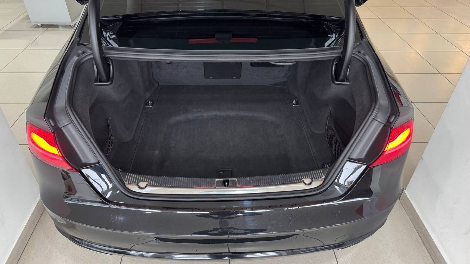 Інші авто AUDI A8 2015 року з пробігом 215000 км, Седан, Тойота Центр Ужгород "Карат Мотор", м.Ужгород - 825000 ГРН | Фото № 10