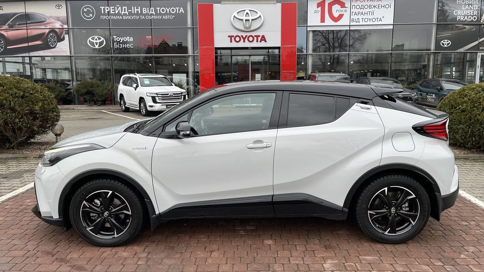 Toyota C-HR 2021 року з пробігом 26514 км, Хетчбек, Тойота Центр Хмельницький "Гранд Мотор", м.Хмельницький - 1304750 ГРН | Фото № 3