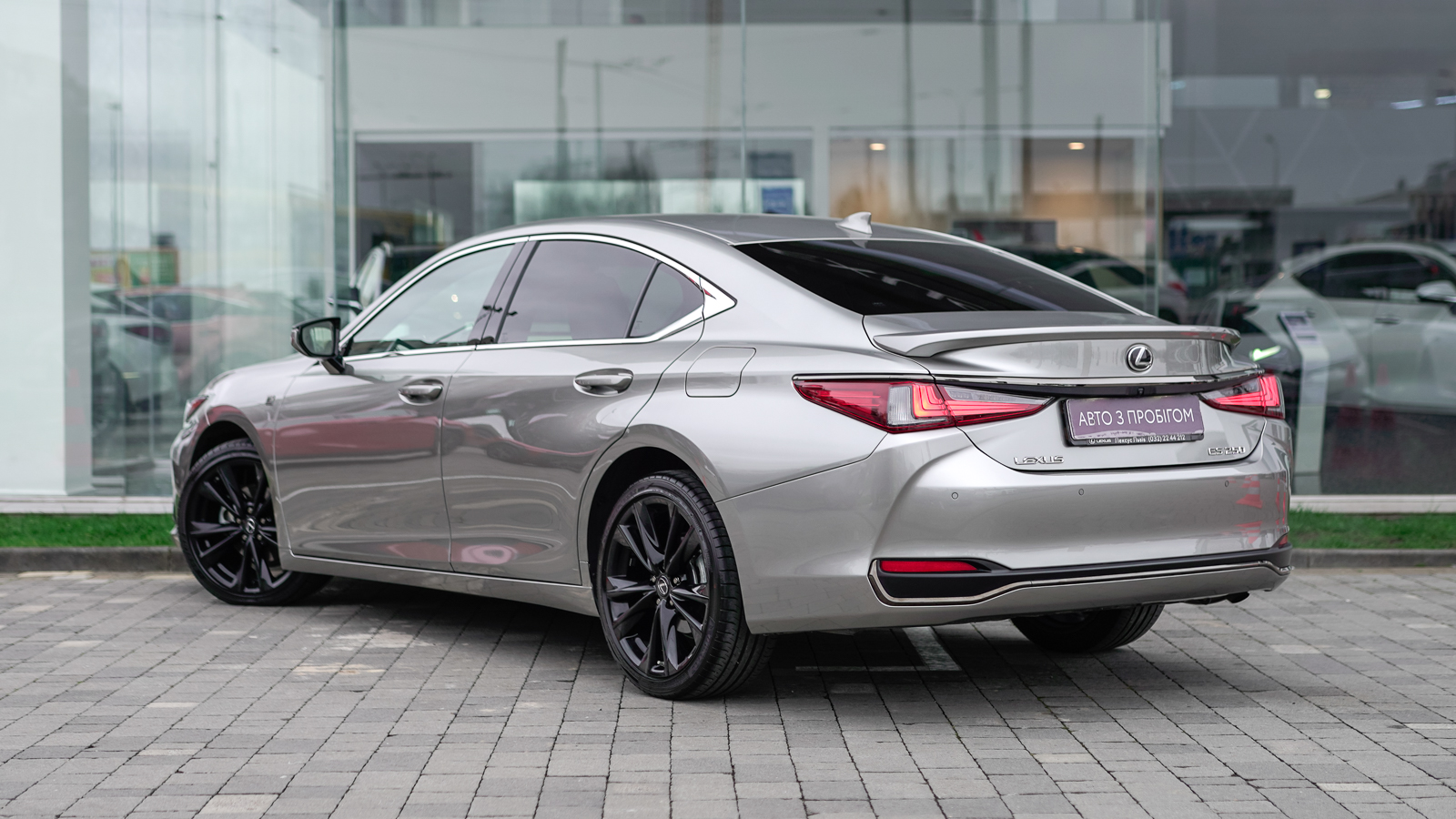 Lexus ES 2023 року з пробігом 47108 км, Седан, Лексус Львів, м.Львів - 1818900 ГРН | Фото № 2