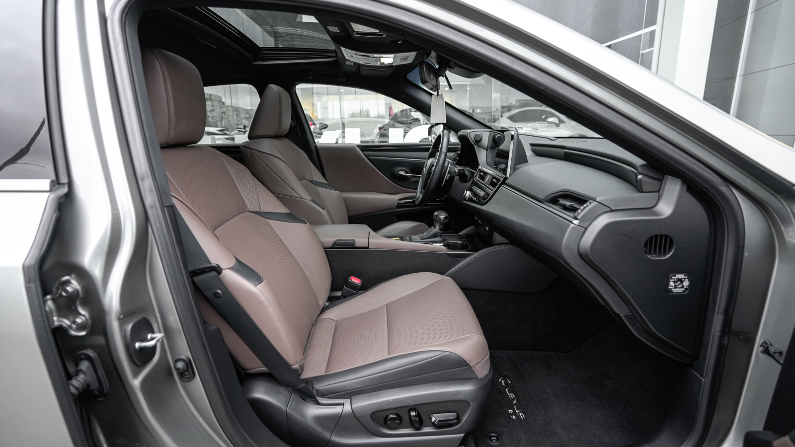 Lexus ES 2023 року з пробігом 47108 км, Седан, Лексус Львів, м.Львів - 1818900 ГРН | Фото № 6