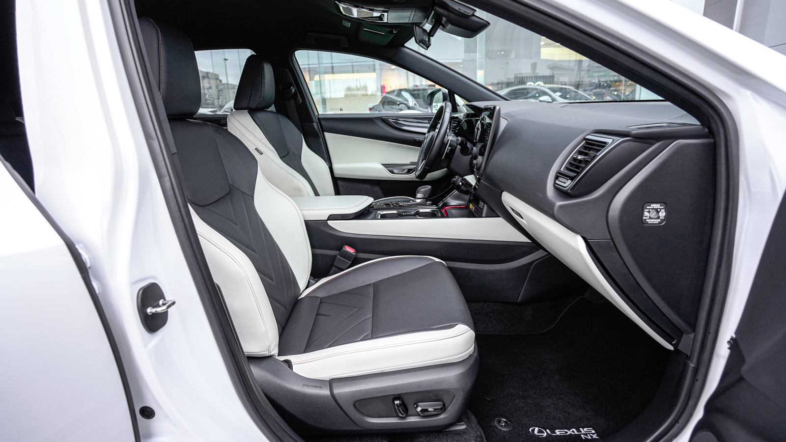 Lexus NX 2023 року, Універсал, Лексус Львів, м.Львів | Фото № 6 Lexus NX 2023 року з пробігом 60737 км, Універсал, Лексус Львів, м.Львів - 2453400 ГРН | Фото № 6