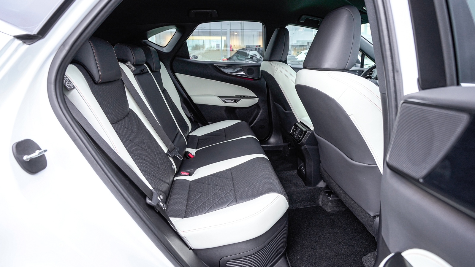 Lexus NX 2023 року, Універсал, Лексус Львів, м.Львів | Фото № 7 Lexus NX 2023 року з пробігом 60737 км, Універсал, Лексус Львів, м.Львів - 2453400 ГРН | Фото № 7