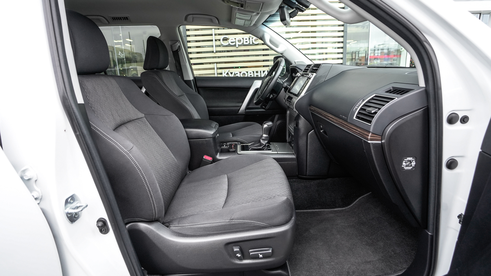 Toyota LAND CRUISER PRADO 2020 року з пробігом 28436 км, Універсал, Тойота Центр Львів "Діамант", м.Львів - 1692000 ГРН | Фото № 6