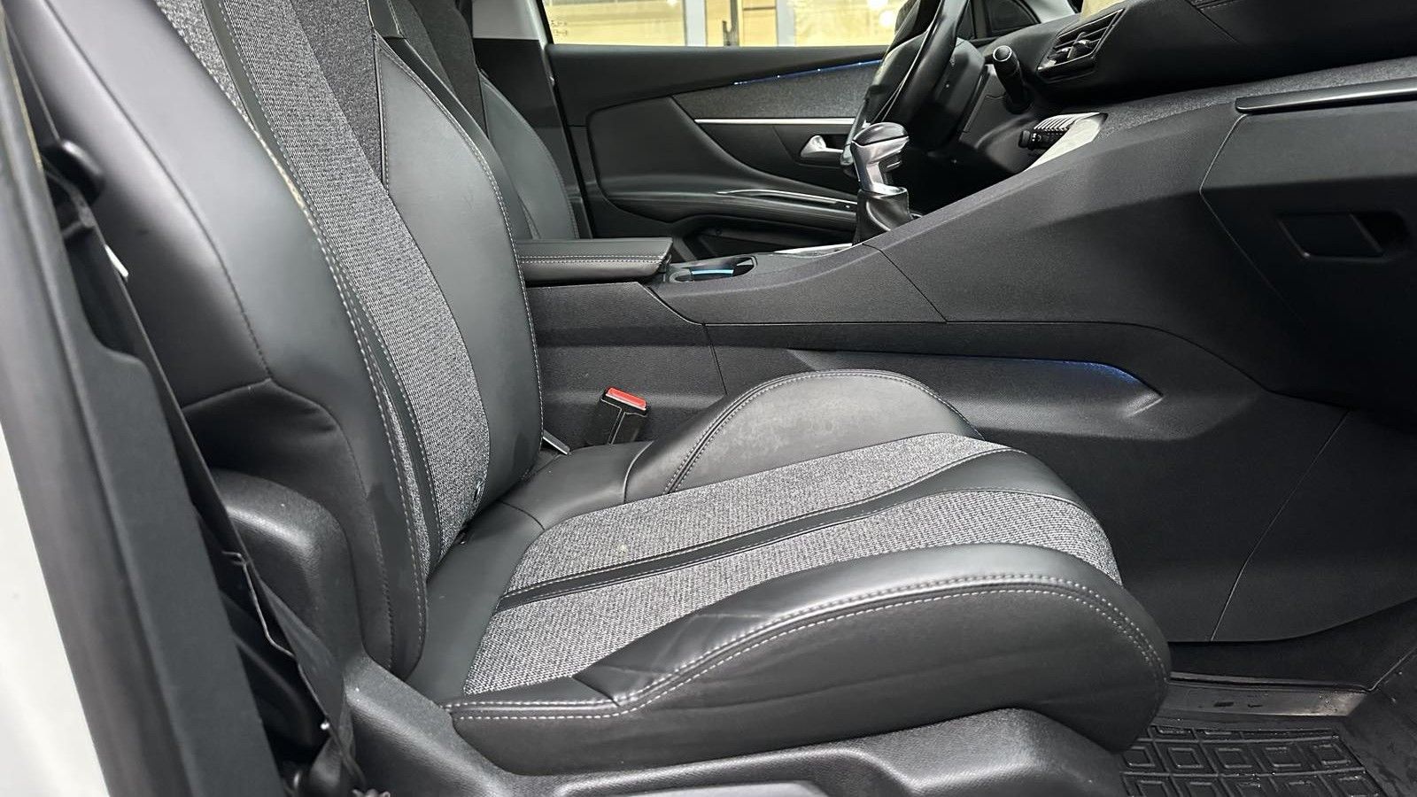 Інші авто PEUGEOT 3008 2017 року, Універсал, Тойота Центр Луцьк "Автоконцепт", м.Луцьк | Фото № 6 Інші авто PEUGEOT 3008 2017 року з пробігом 240000 км, Універсал, Тойота Центр Луцьк "Автоконцепт", м.Луцьк - 685000 ГРН | Фото № 6