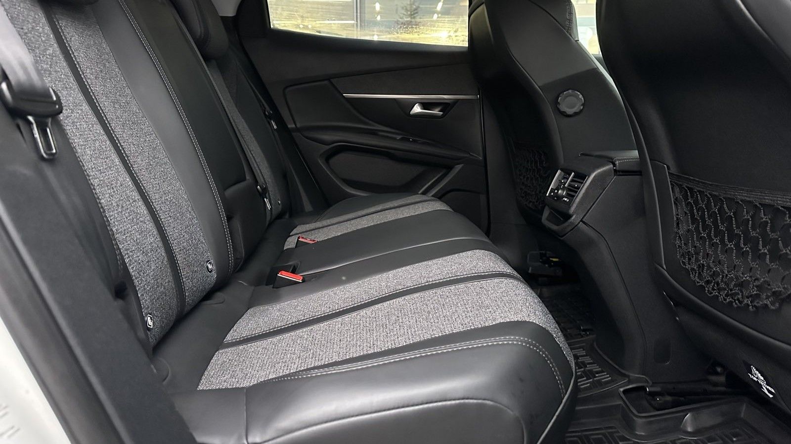 Інші авто PEUGEOT 3008 2017 року, Універсал, Тойота Центр Луцьк "Автоконцепт", м.Луцьк | Фото № 7 Інші авто PEUGEOT 3008 2017 року з пробігом 240000 км, Універсал, Тойота Центр Луцьк "Автоконцепт", м.Луцьк - 685000 ГРН | Фото № 7