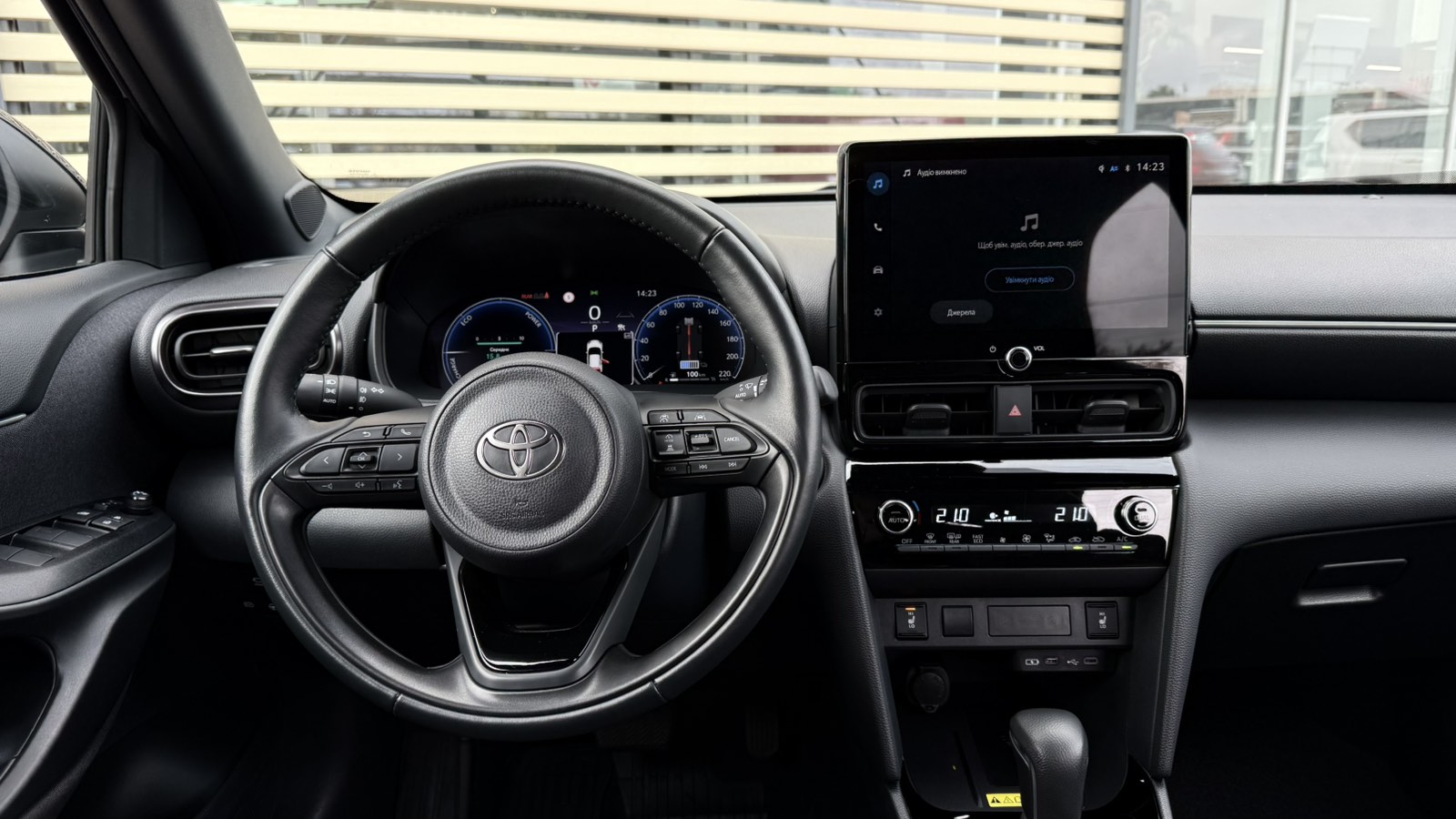 Toyota YARIS CROSS 2024 року, Хетчбек, Тойота Центр Одеса "Інжпроект", м.Одеса | Фото № 9 Toyota YARIS CROSS 2024 року з пробігом 1482 км, Хетчбек, Тойота Центр Одеса "Інжпроект", м.Одеса - 1368520 ГРН | Фото № 9