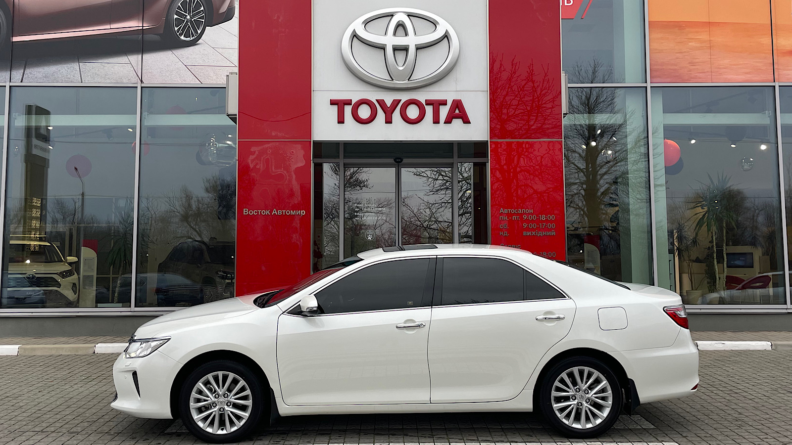 Toyota CAMRY 2015 року з пробігом 42842 км, Седан, Тойота Центр Запоріжжя "Восток Автомир", м.Запоріжжя - 847875 ГРН | Фото № 2