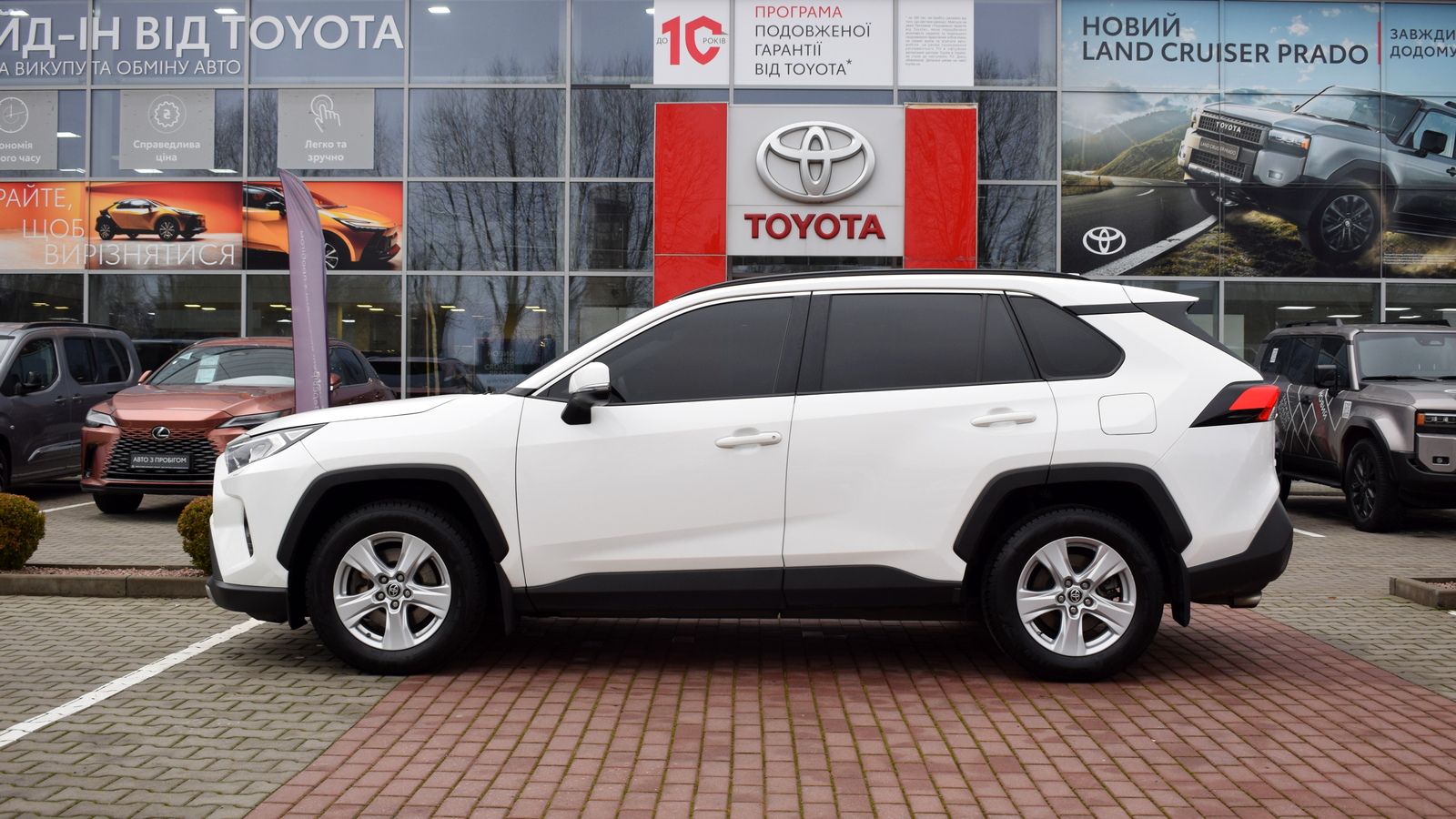 Toyota RAV4 2020 року з пробігом 112303 км, Універсал, Тойота Центр Житомир "Стар - Кар", м.Житомир - 1136320 ГРН | Фото № 3