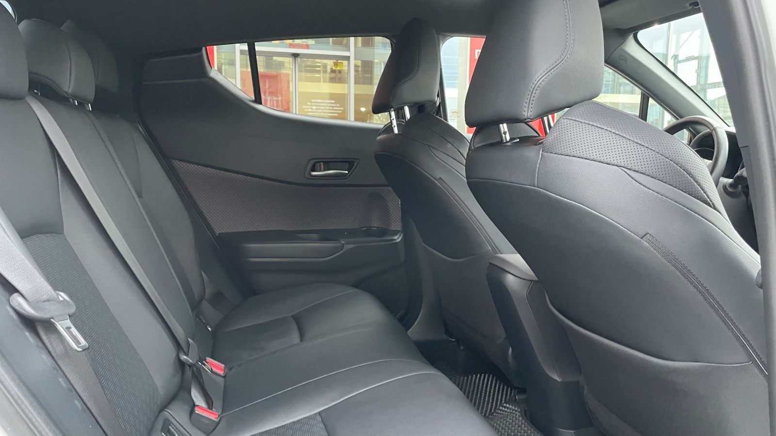 Toyota C-HR 2020 року з пробігом 64524 км, Хетчбек, Тойота Центр Івано-Франківськ "Класик-Авто", м.Івано-Франківськ - 1163000 ГРН | Фото № 7