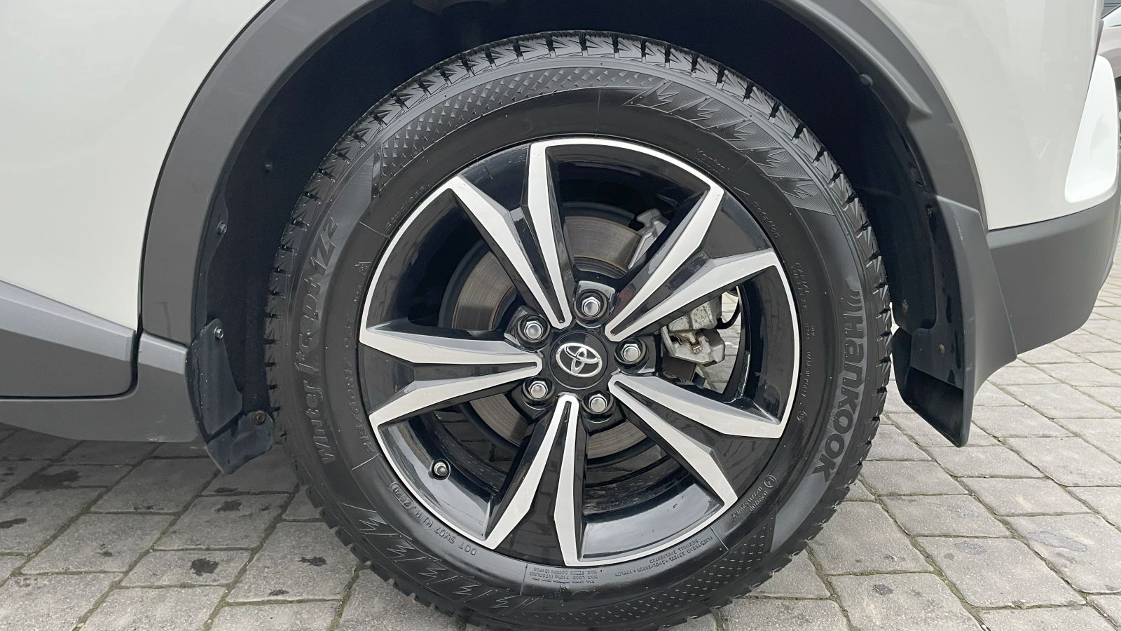 Toyota C-HR 2020 року з пробігом 64524 км, Хетчбек, Тойота Центр Івано-Франківськ "Класик-Авто", м.Івано-Франківськ - 1163000 ГРН | Фото № 16