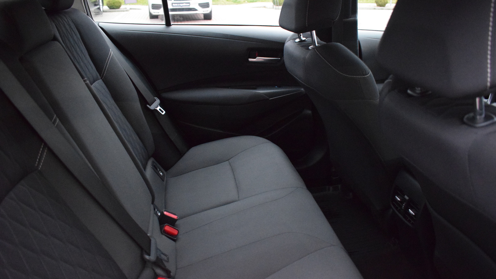 Toyota COROLLA 2021 року, Седан, Тойота Центр Житомир "Стар - Кар", м.Житомир | Фото № 7 Toyota COROLLA 2021 року з пробігом 86138 км, Седан, Тойота Центр Житомир "Стар - Кар", м.Житомир - 917910 ГРН | Фото № 7