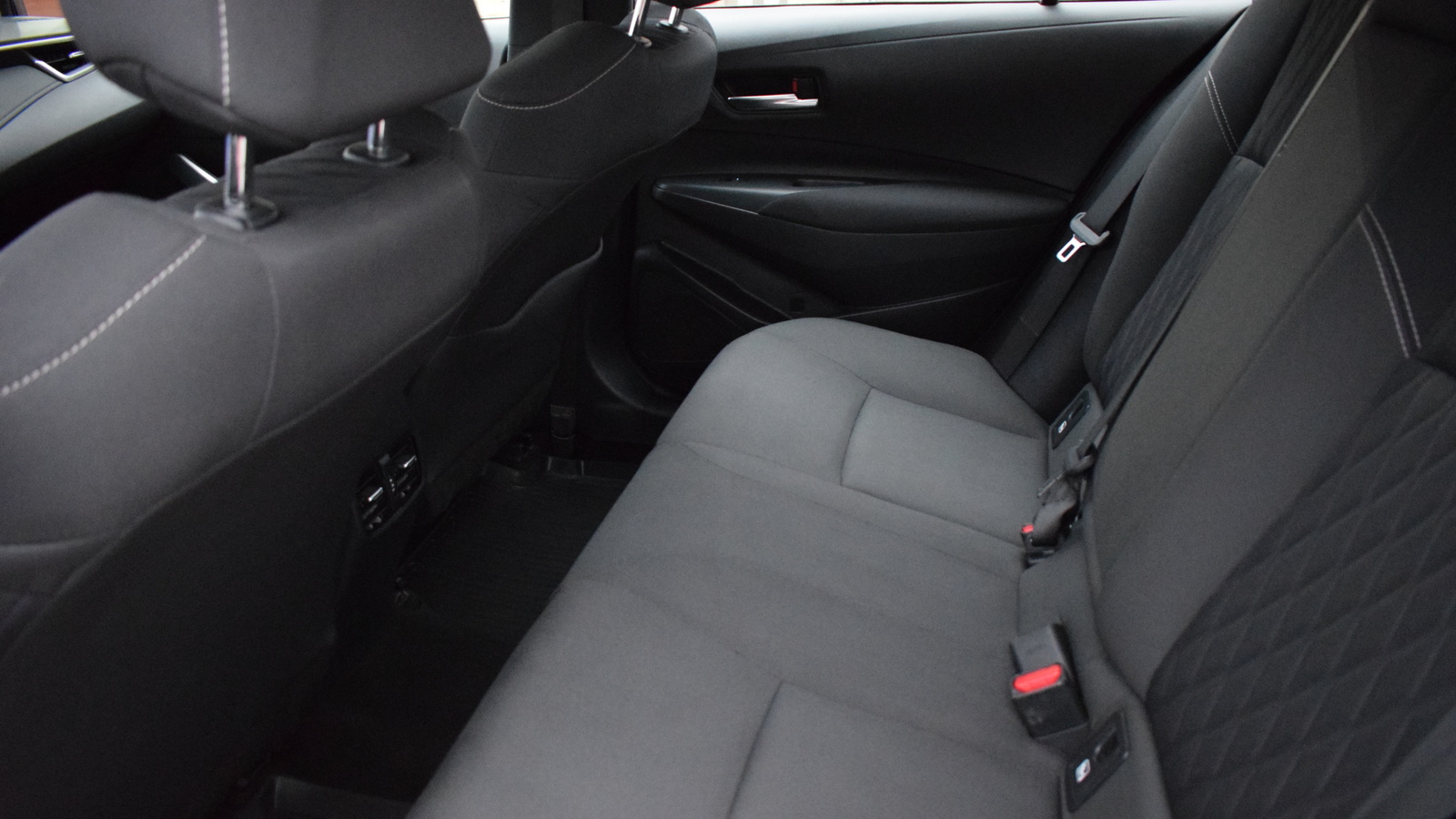 Toyota COROLLA 2021 року, Седан, Тойота Центр Житомир "Стар - Кар", м.Житомир | Фото № 11 Toyota COROLLA 2021 року з пробігом 86138 км, Седан, Тойота Центр Житомир "Стар - Кар", м.Житомир - 917910 ГРН | Фото № 11