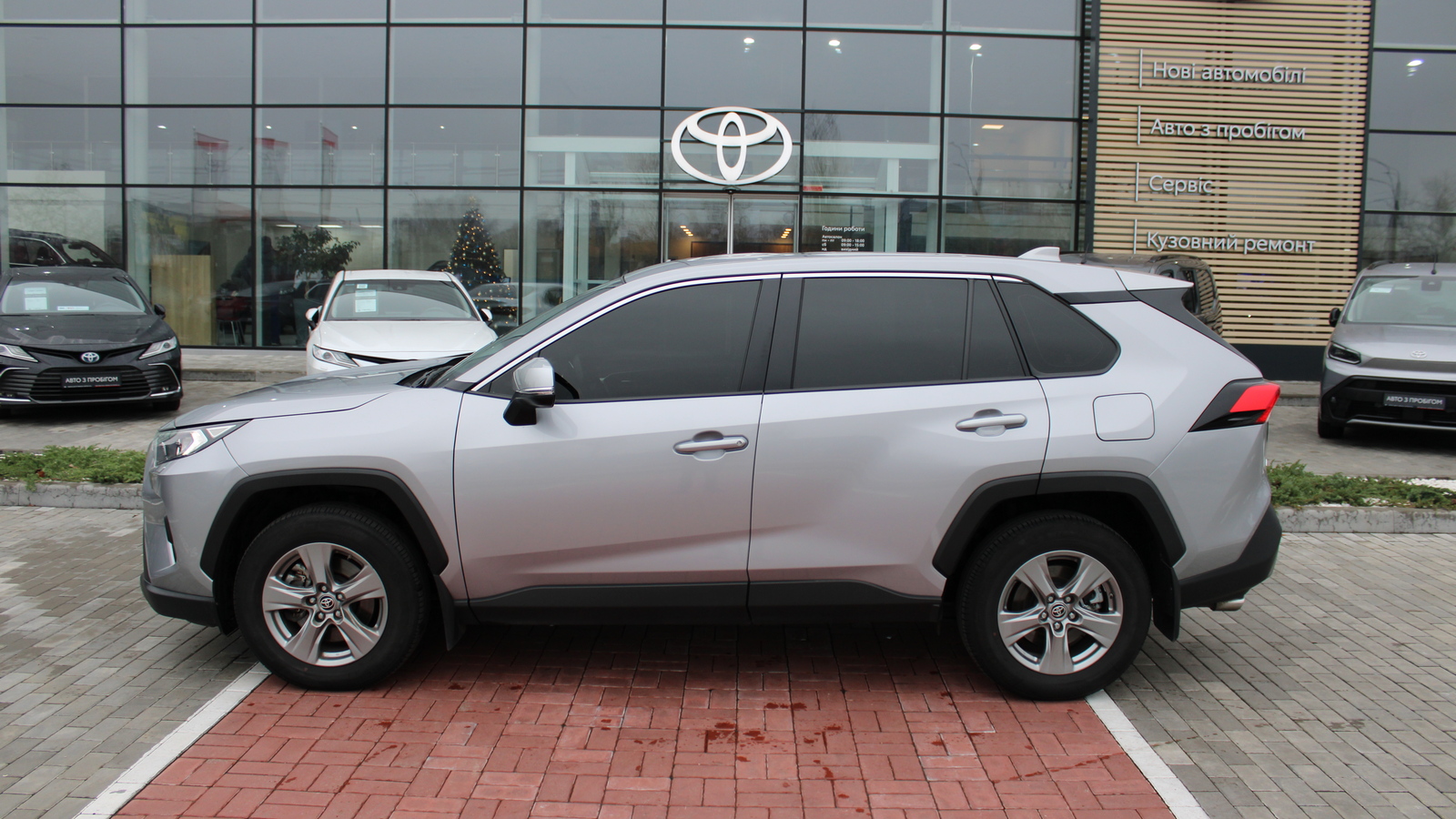 Toyota RAV4 2023 року з пробігом 29262 км, Універсал, Тойота Центр Черкаси "Мотор Сіті", м.Черкаси - 1434000 ГРН | Фото № 3