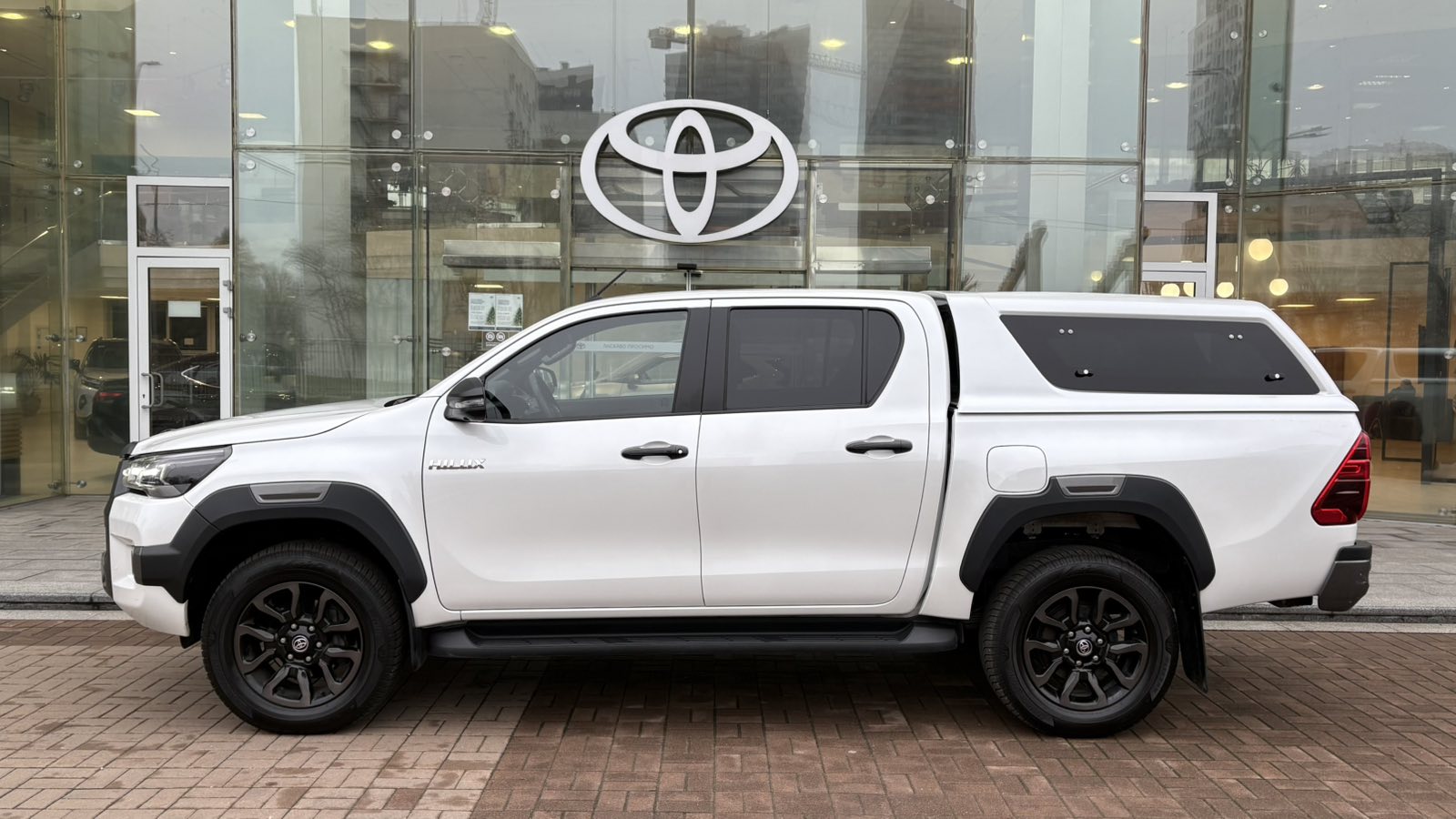 Toyota HILUX 2022 року, Пікап, Тойота Центр Київ "Автосаміт Укравто", м.Київ | Фото № 3 Toyota HILUX 2022 року з пробігом 59758 км, Пікап, Тойота Центр Київ "Автосаміт Укравто", м.Київ - 1985500 ГРН | Фото № 3