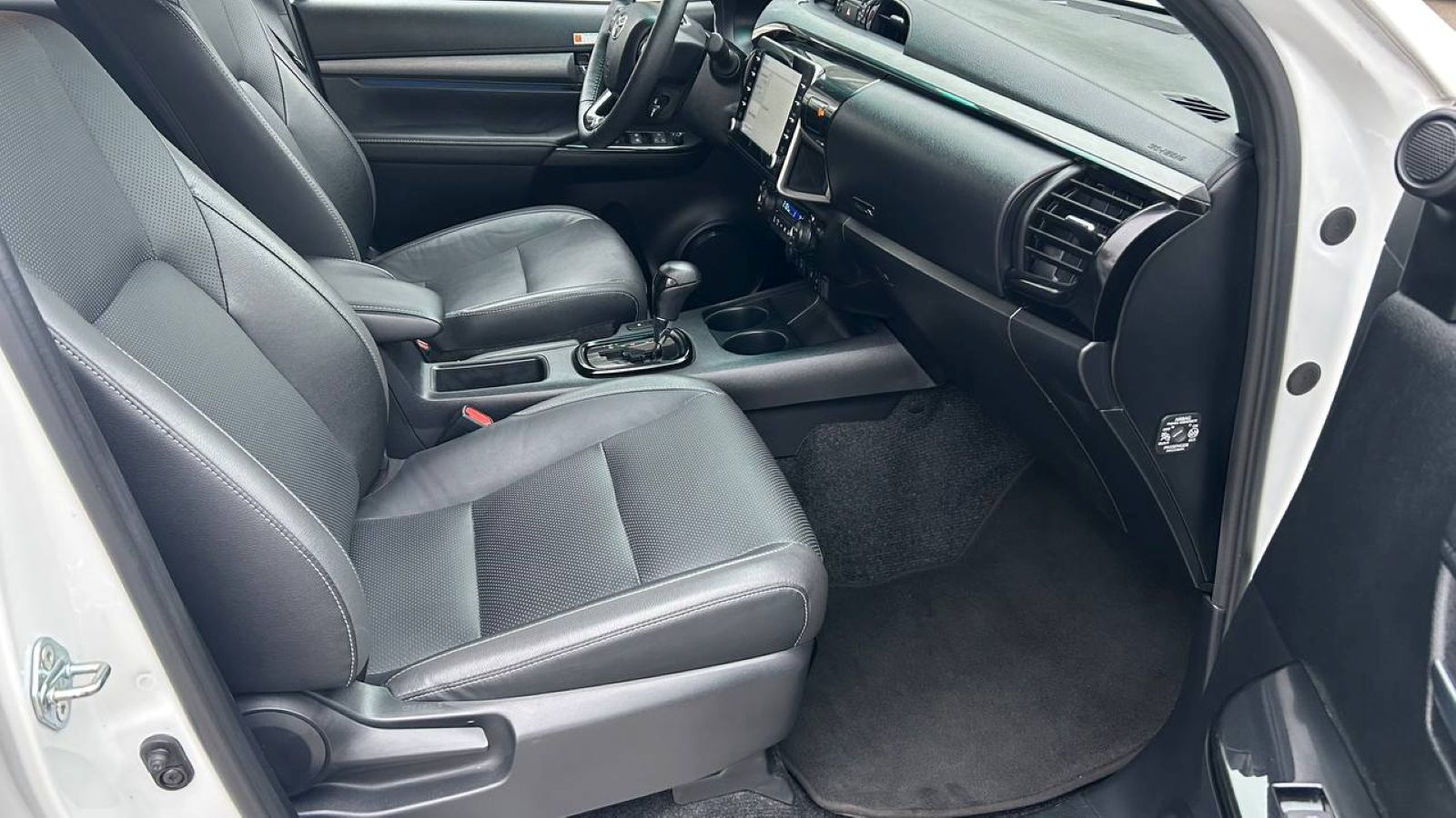 Toyota HILUX 2022 року, Пікап, Тойота Центр Київ "Автосаміт Укравто", м.Київ | Фото № 6 Toyota HILUX 2022 року з пробігом 59758 км, Пікап, Тойота Центр Київ "Автосаміт Укравто", м.Київ - 1985500 ГРН | Фото № 6