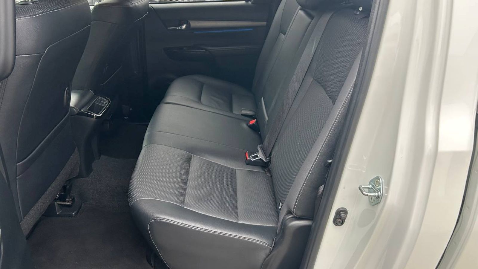 Toyota HILUX 2022 року, Пікап, Тойота Центр Київ "Автосаміт Укравто", м.Київ | Фото № 11 Toyota HILUX 2022 року з пробігом 59758 км, Пікап, Тойота Центр Київ "Автосаміт Укравто", м.Київ - 1985500 ГРН | Фото № 11