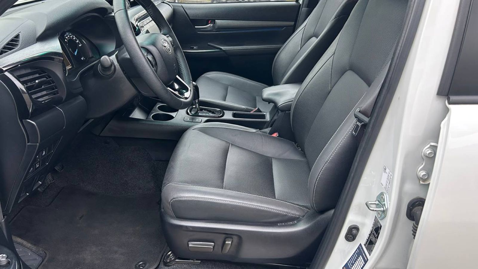 Toyota HILUX 2022 року, Пікап, Тойота Центр Київ "Автосаміт Укравто", м.Київ | Фото № 12 Toyota HILUX 2022 року з пробігом 59758 км, Пікап, Тойота Центр Київ "Автосаміт Укравто", м.Київ - 1985500 ГРН | Фото № 12