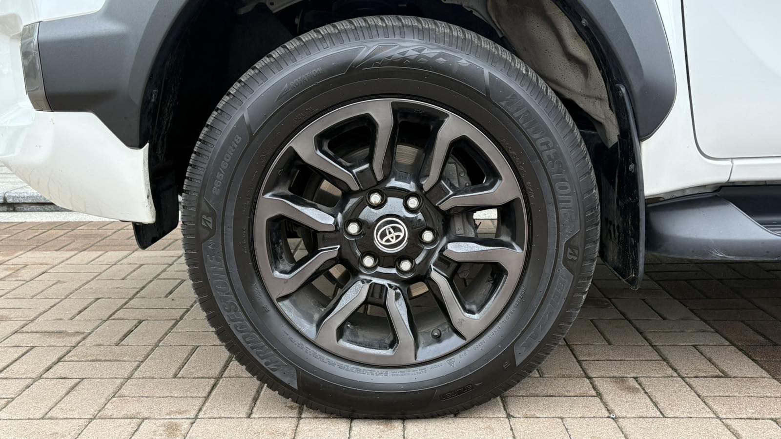 Toyota HILUX 2022 року, Пікап, Тойота Центр Київ "Автосаміт Укравто", м.Київ | Фото № 15 Toyota HILUX 2022 року з пробігом 59758 км, Пікап, Тойота Центр Київ "Автосаміт Укравто", м.Київ - 1985500 ГРН | Фото № 15