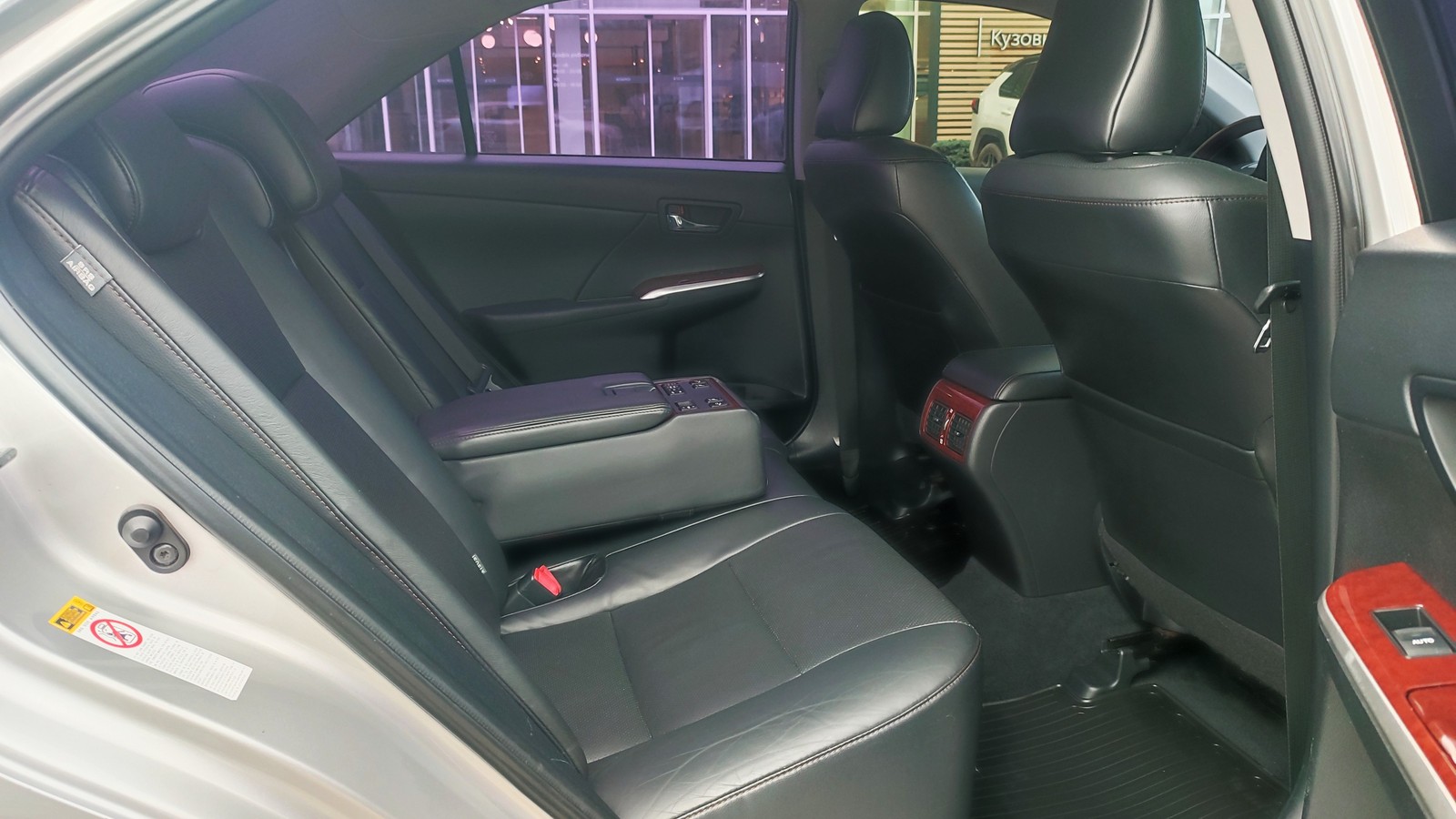 Toyota CAMRY 2012 року, Седан, Тойота Центр Київ "ВіДі Автострада", м.Київ | Фото № 7 Toyota CAMRY 2012 року з пробігом 200689 км, Седан, Тойота Центр Київ "ВіДі Автострада", м.Київ - 615000 ГРН | Фото № 7