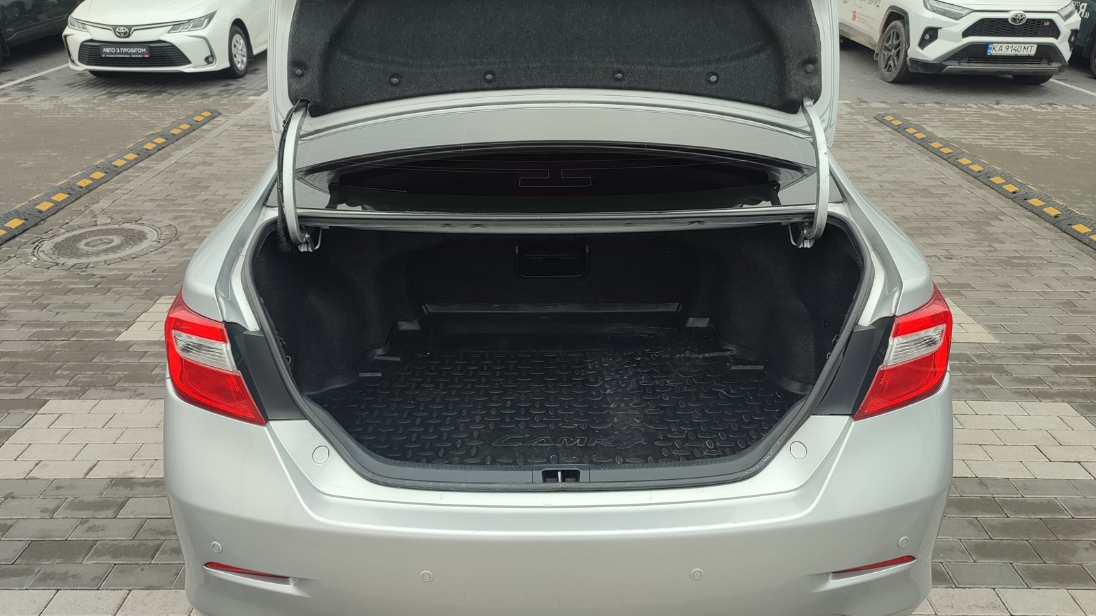 Toyota CAMRY 2012 року, Седан, Тойота Центр Київ "ВіДі Автострада", м.Київ | Фото № 10 Toyota CAMRY 2012 року з пробігом 200689 км, Седан, Тойота Центр Київ "ВіДі Автострада", м.Київ - 615000 ГРН | Фото № 10