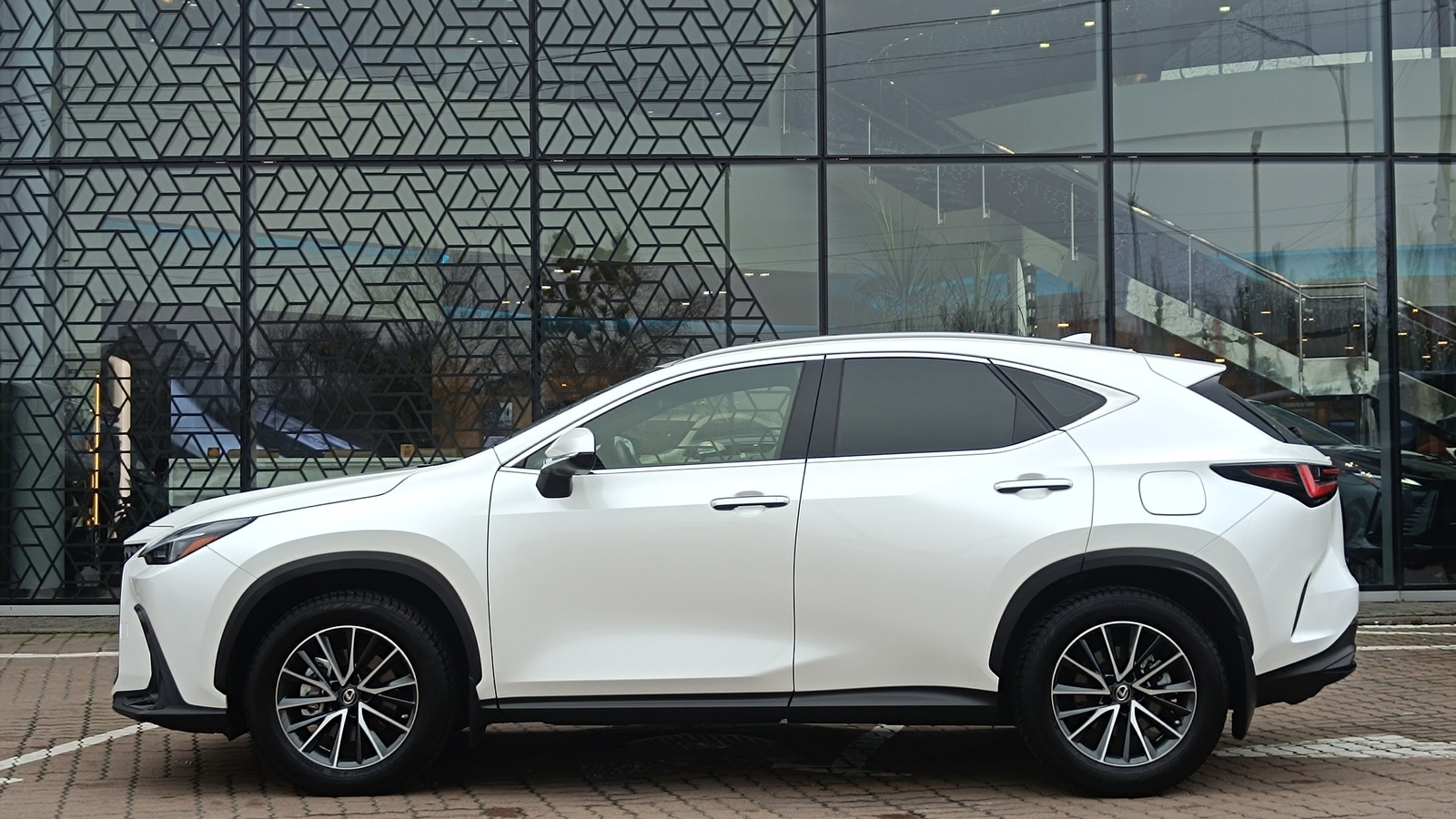 Lexus NX 2022 року, Універсал, Лексус Київ Захід, м.Київ | Фото № 3 Lexus NX 2022 року з пробігом 41603 км, Універсал, Лексус Київ Захід, м.Київ - 1726000 ГРН | Фото № 3